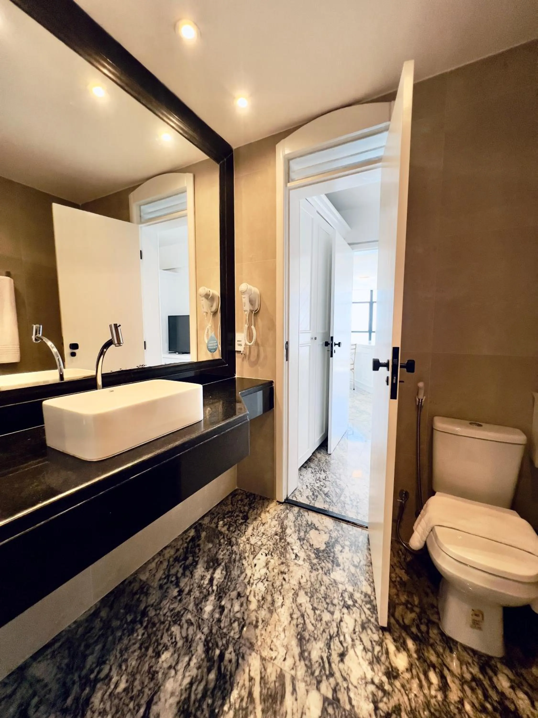 Bathroom in Hotel Brasil Tropical