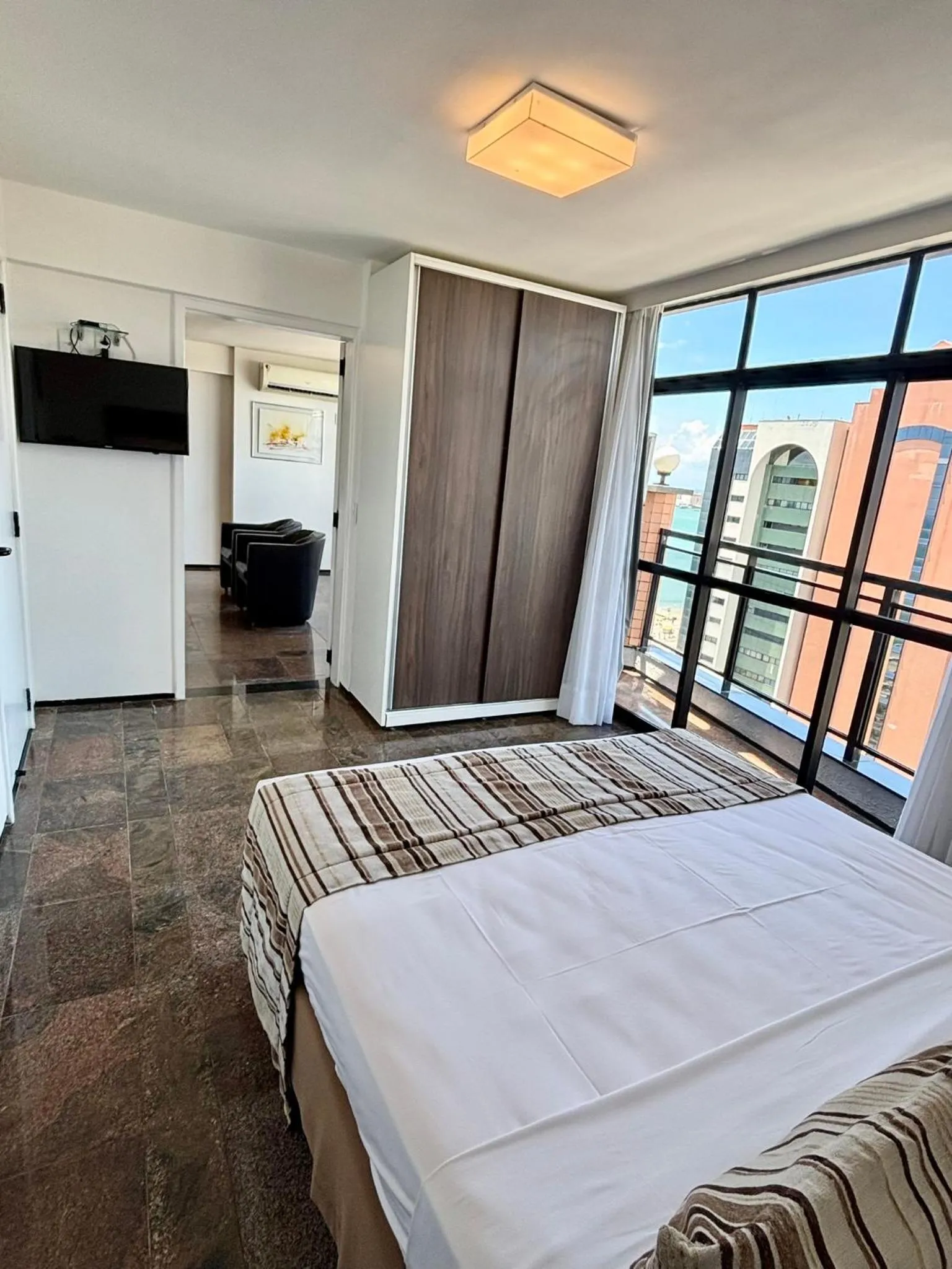 View (from property/room), Bed in Hotel Brasil Tropical