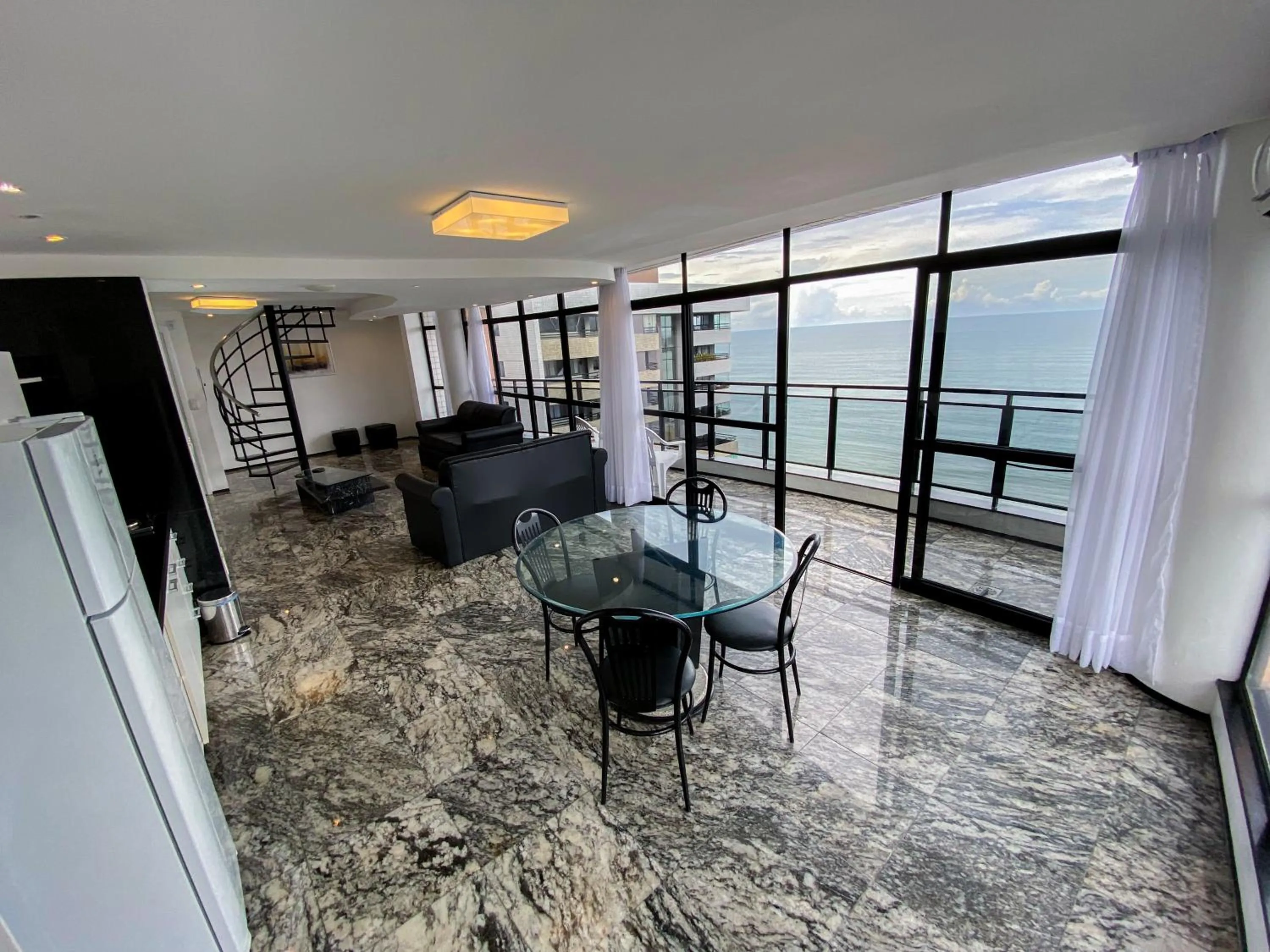 Communal lounge/ TV room in Hotel Brasil Tropical