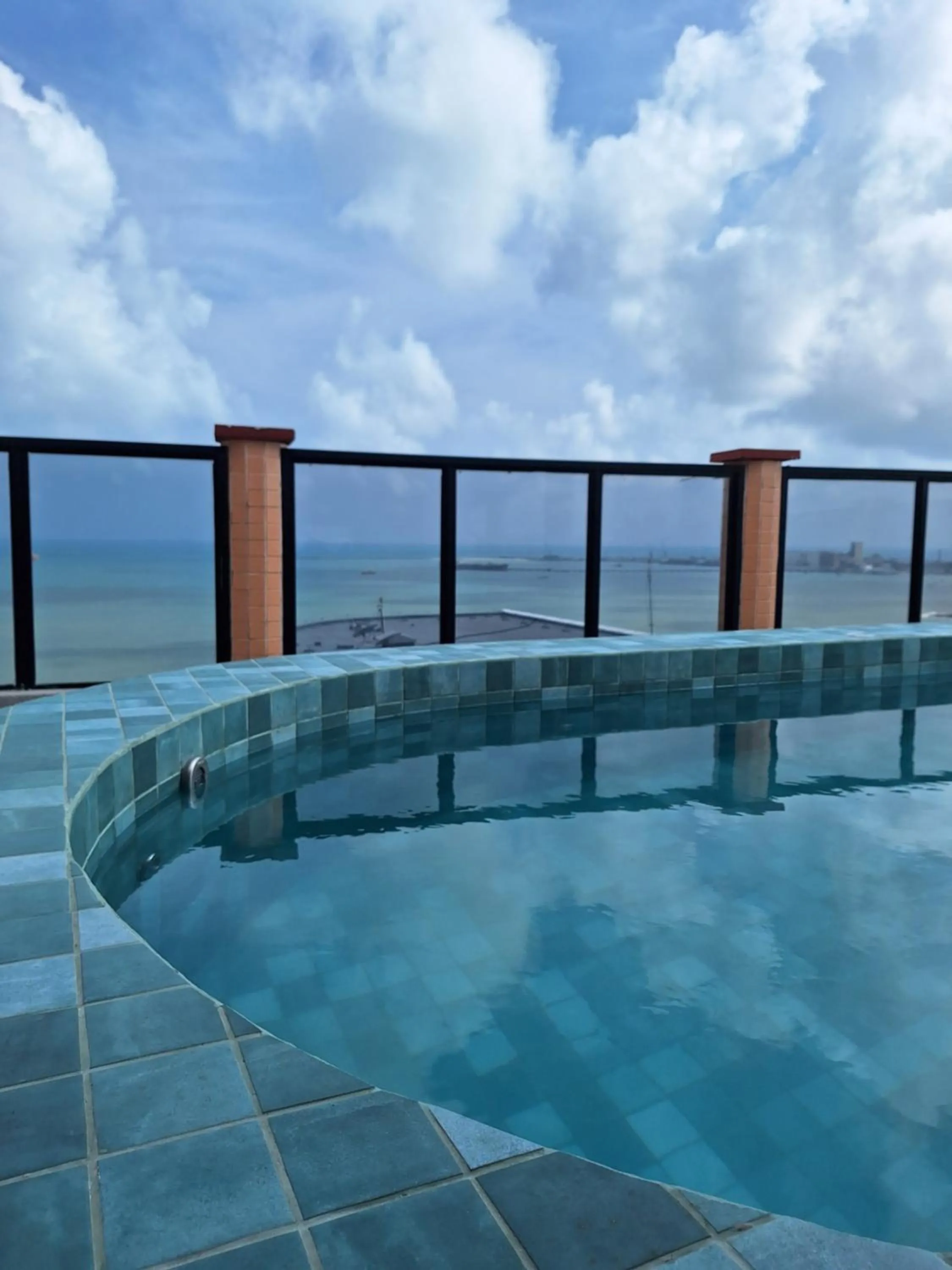 Swimming pool in Hotel Brasil Tropical