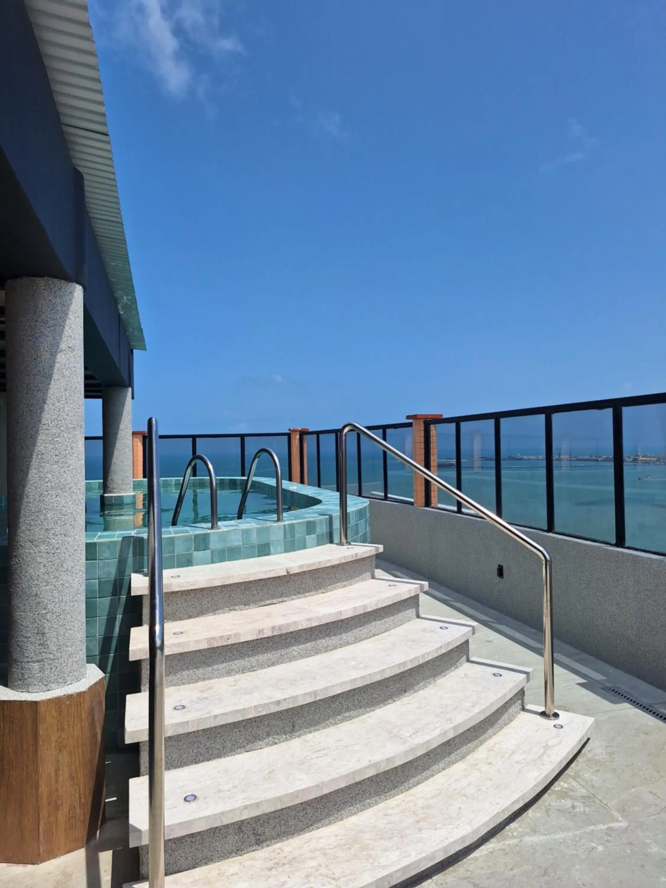 Swimming pool in Hotel Brasil Tropical
