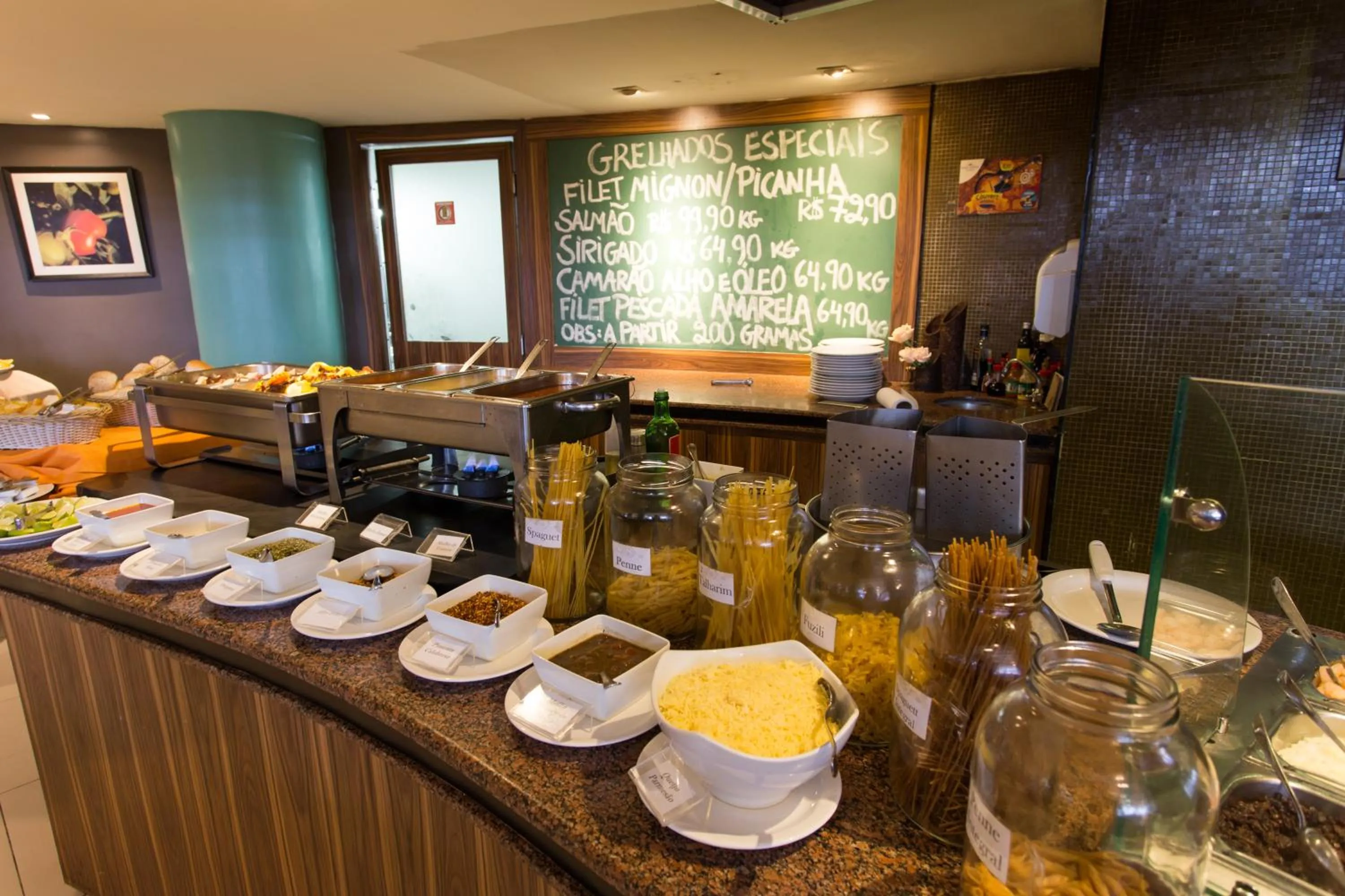 Restaurant/places to eat in Hotel Brasil Tropical