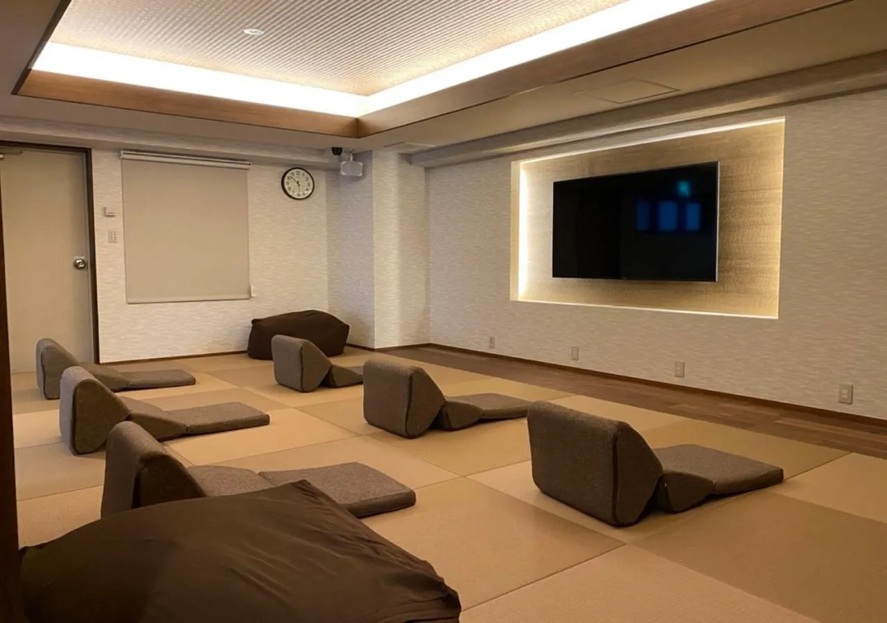 Communal lounge/ TV room in Nagoya B's Hotel