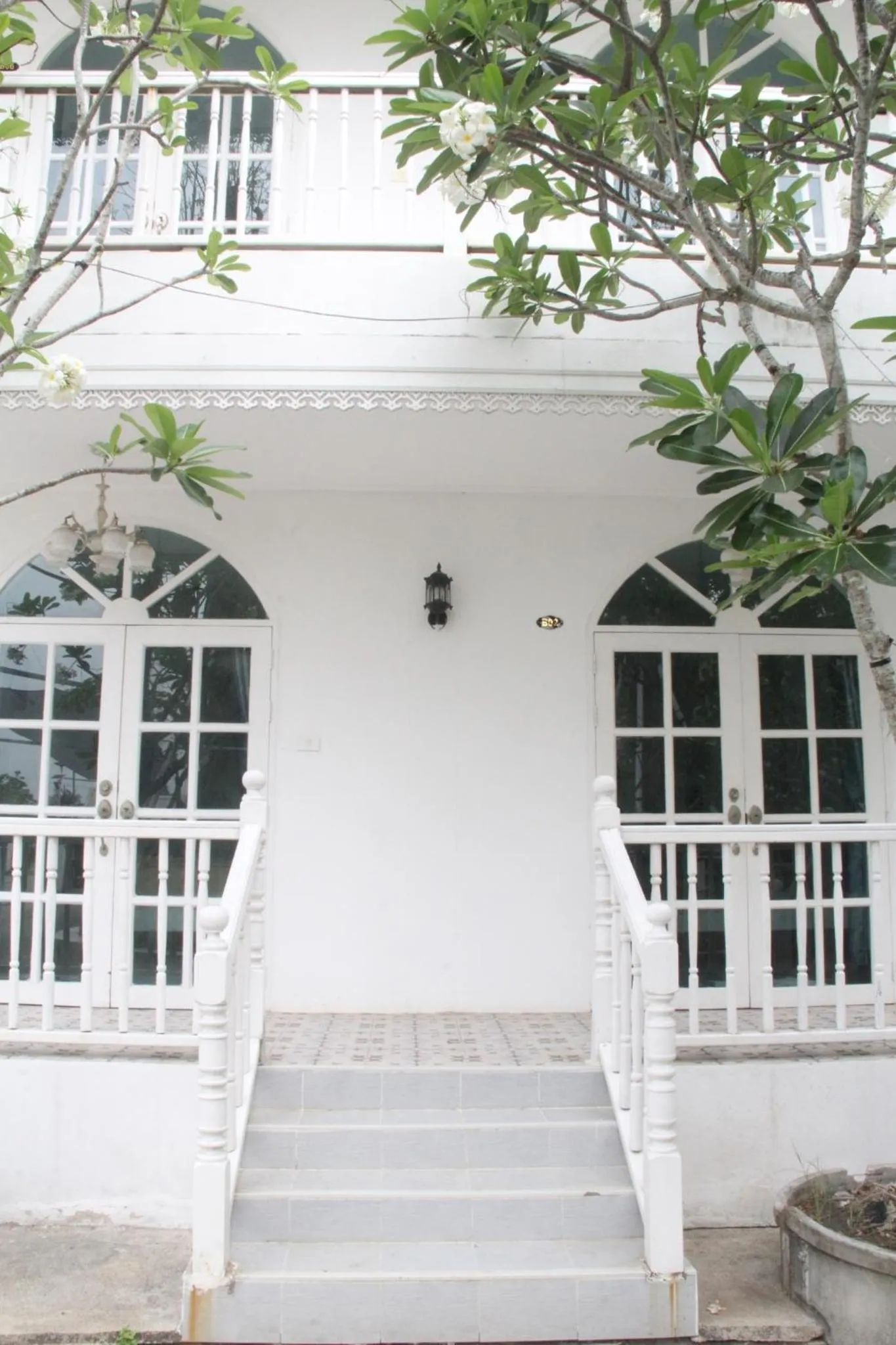 Bananaleaf Wedding Cafe & Resort