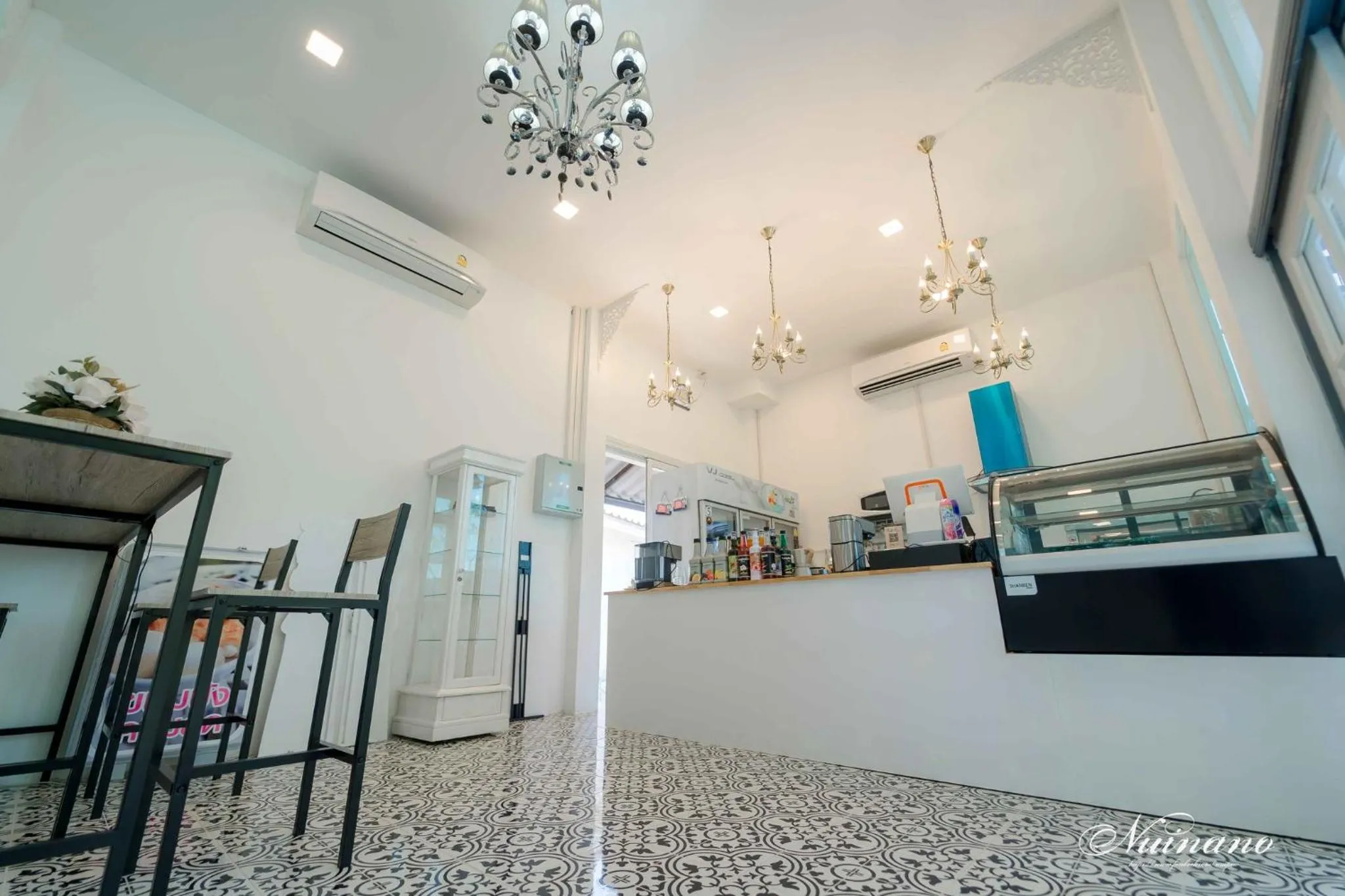 Restaurant/places to eat in Bananaleaf Wedding Cafe & Resort