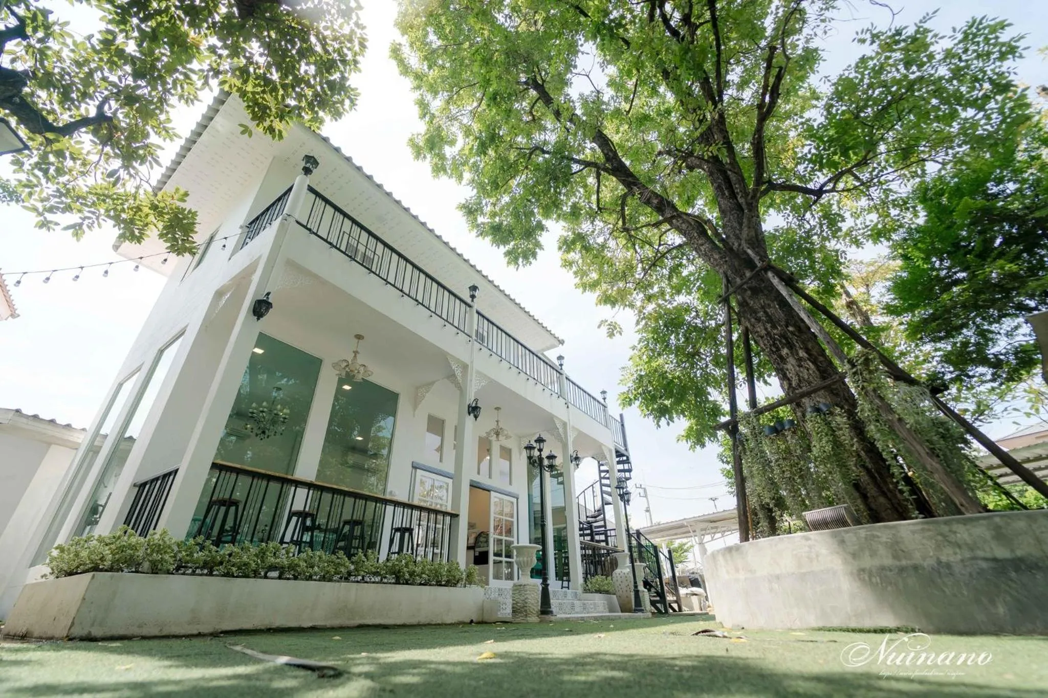 Communal lounge/ TV room in Bananaleaf Wedding Cafe & Resort