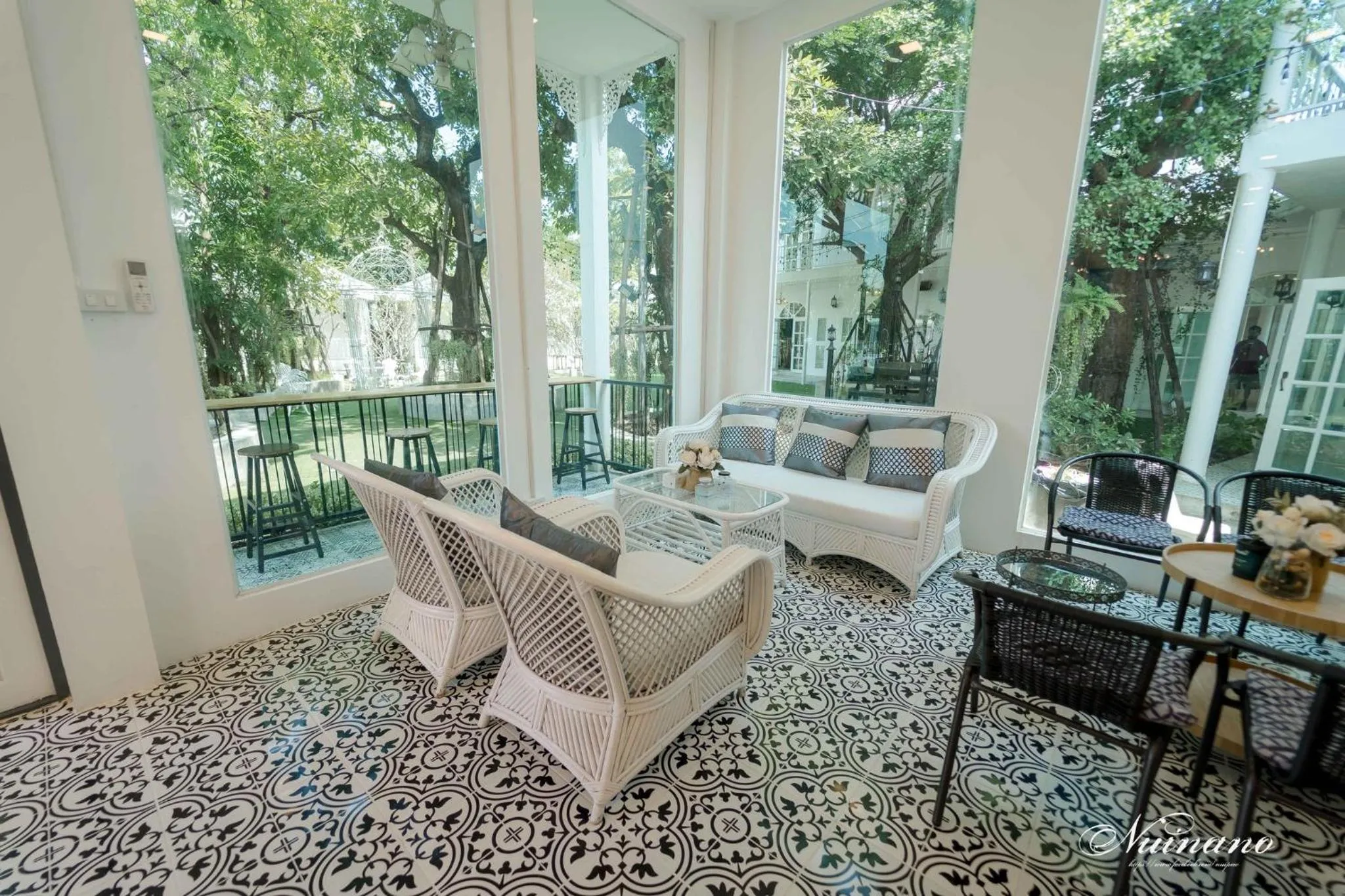 Restaurant/places to eat in Bananaleaf Wedding Cafe & Resort