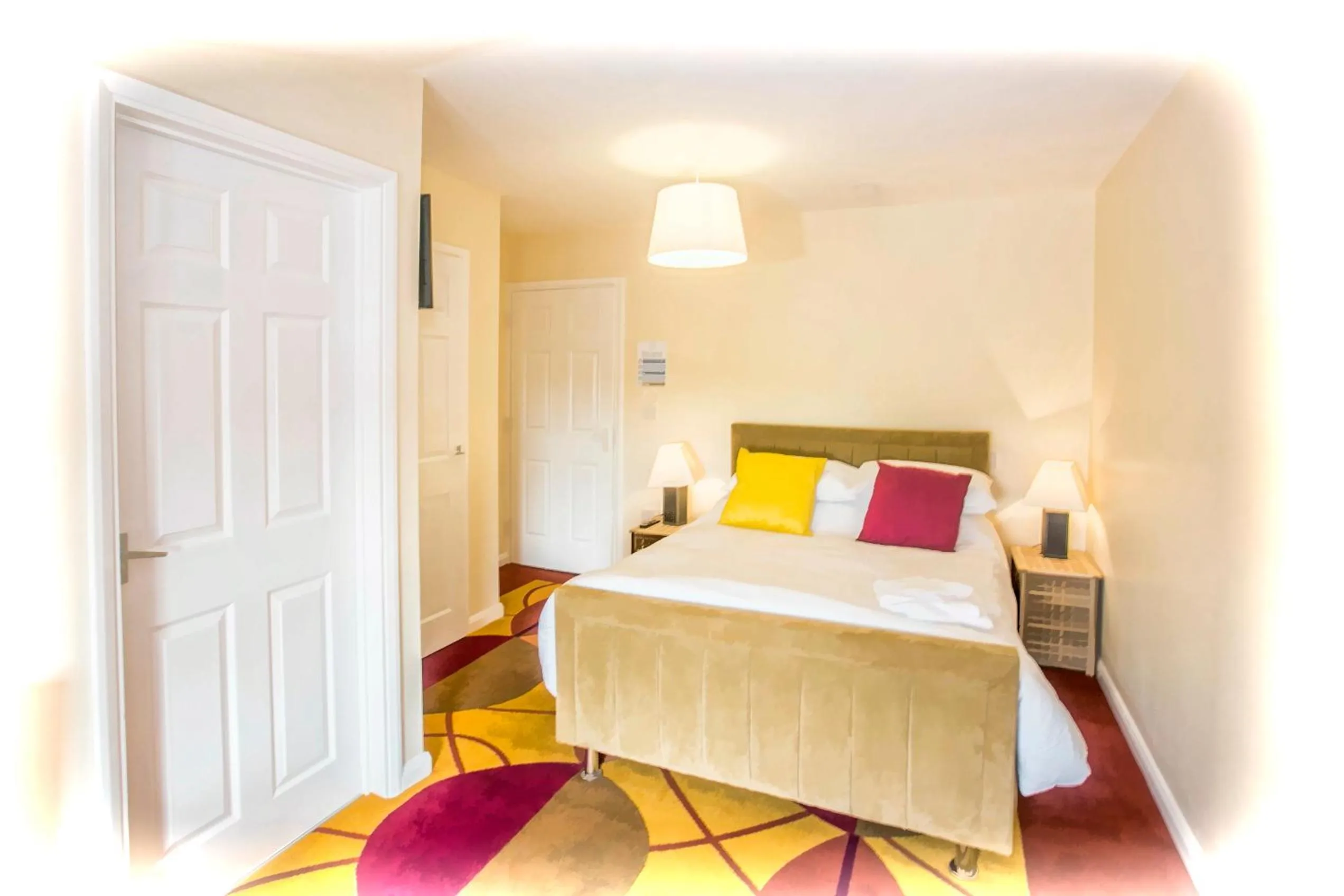 Bed in The Brown Horse Hotel