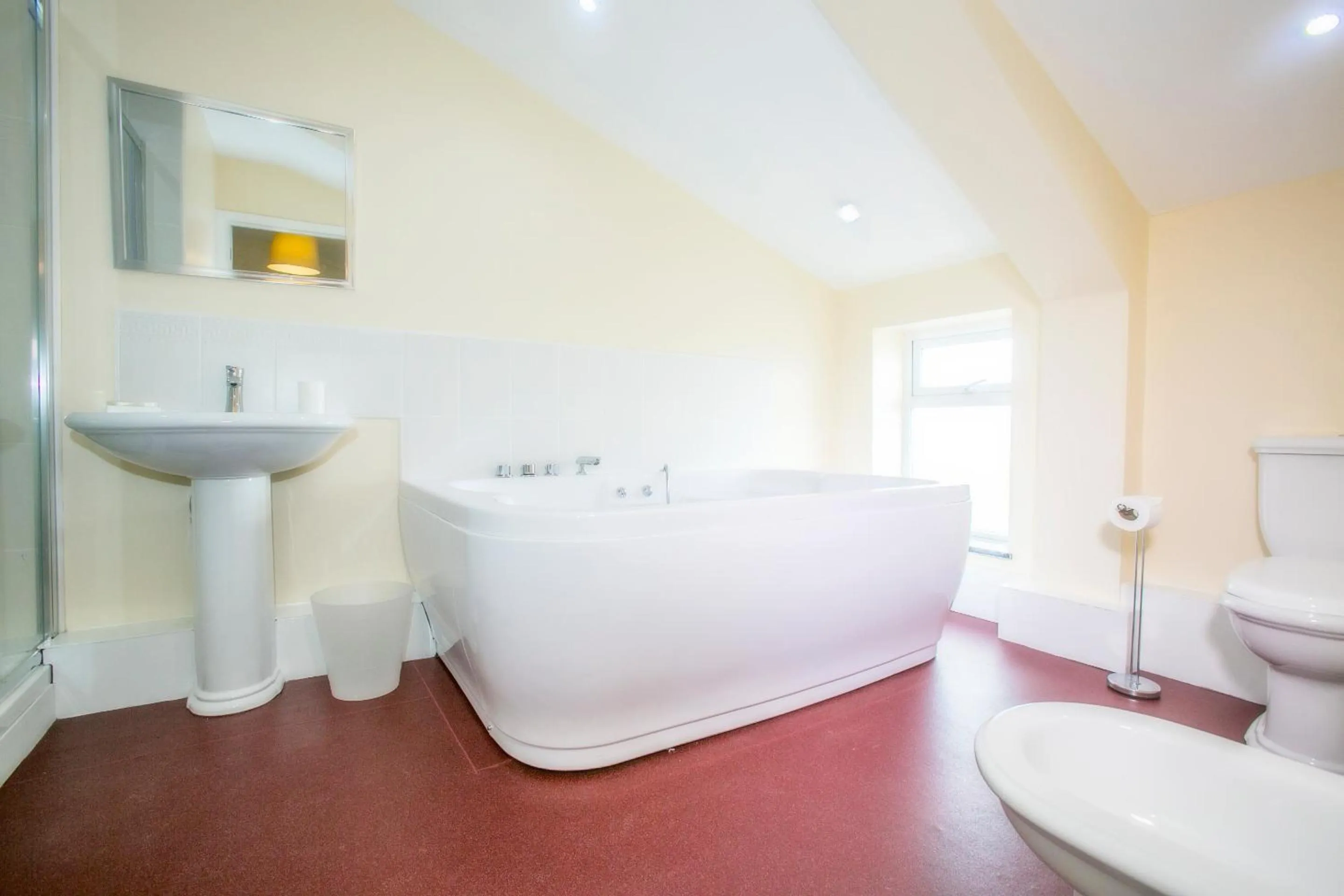 Bathroom in The Brown Horse Hotel