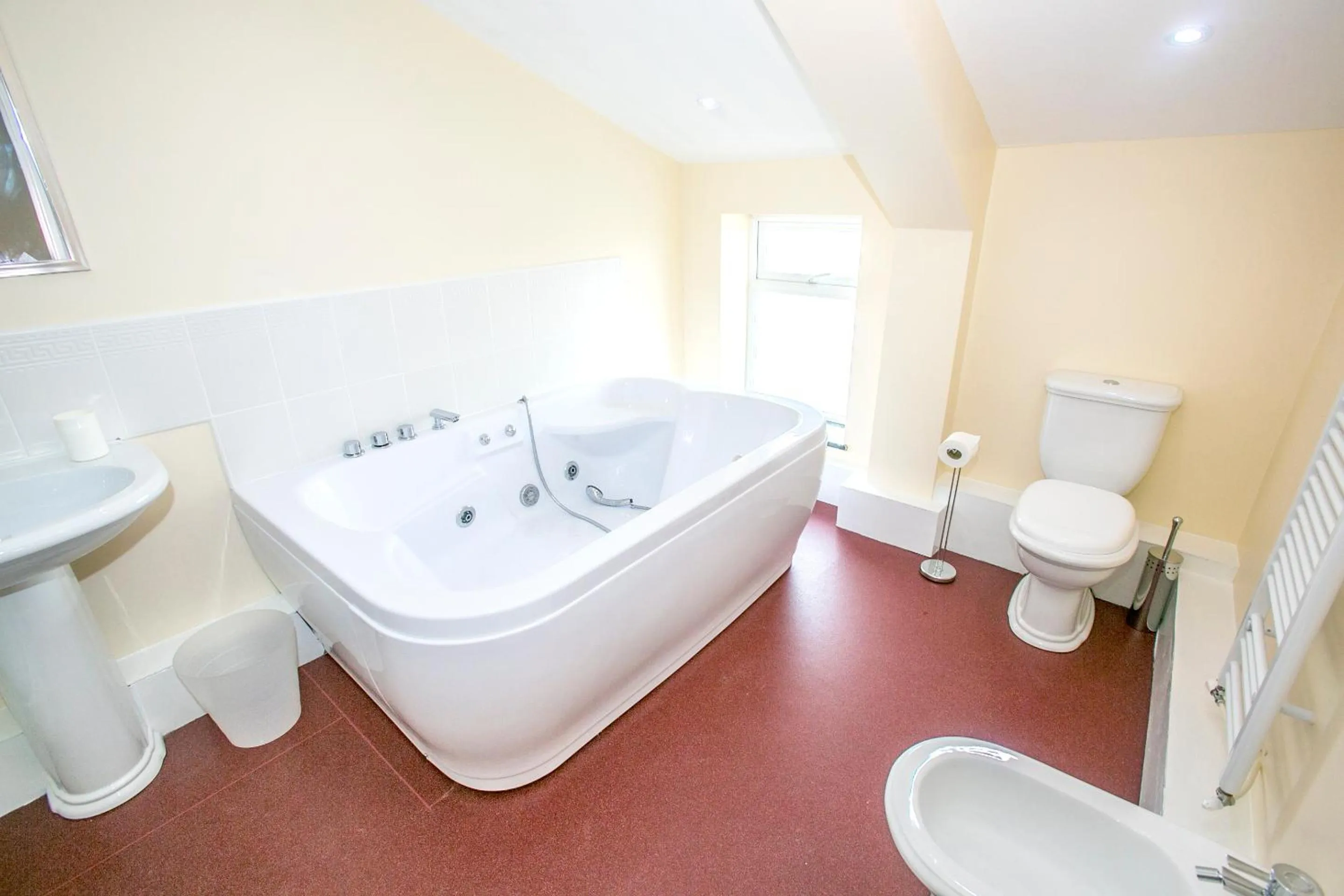 Bathroom in The Brown Horse Hotel