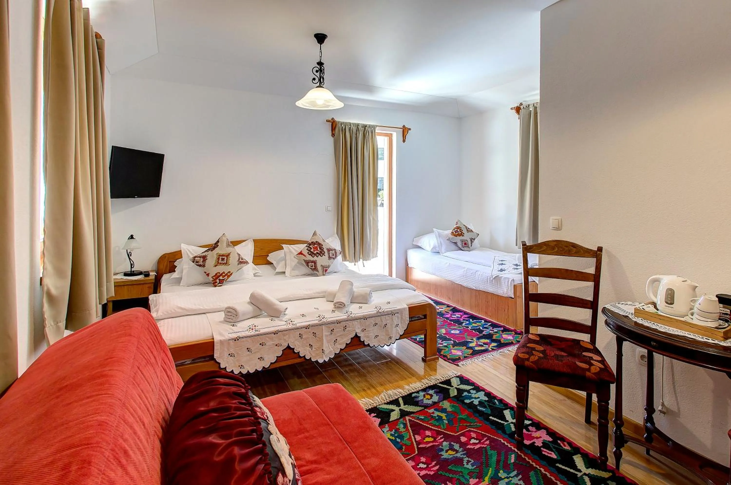 Property building, Bed in Hotel Almira