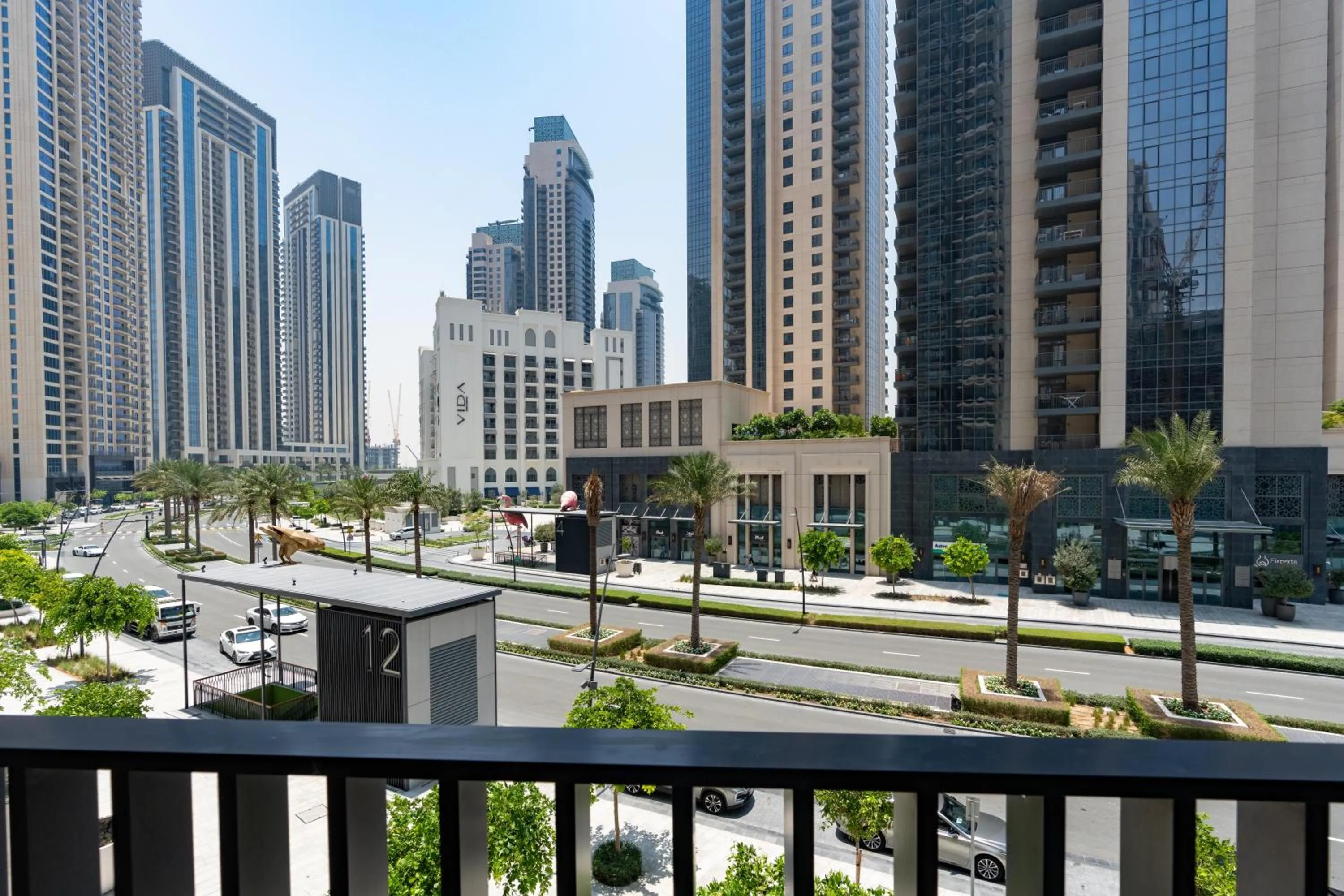 Property building in Globalstay Creek Horizon Modern Apartments