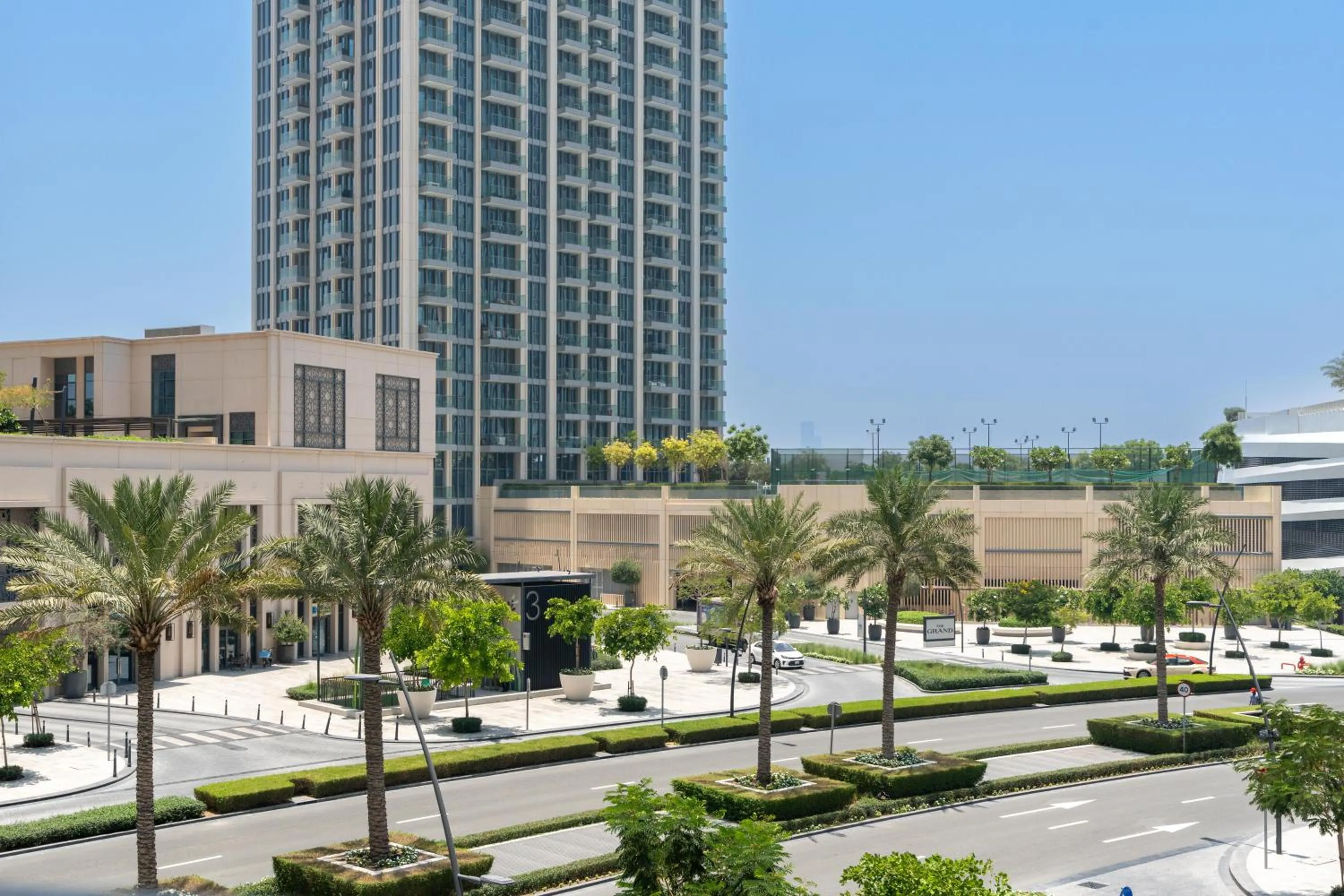 Property building in Globalstay Creek Horizon Modern Apartments