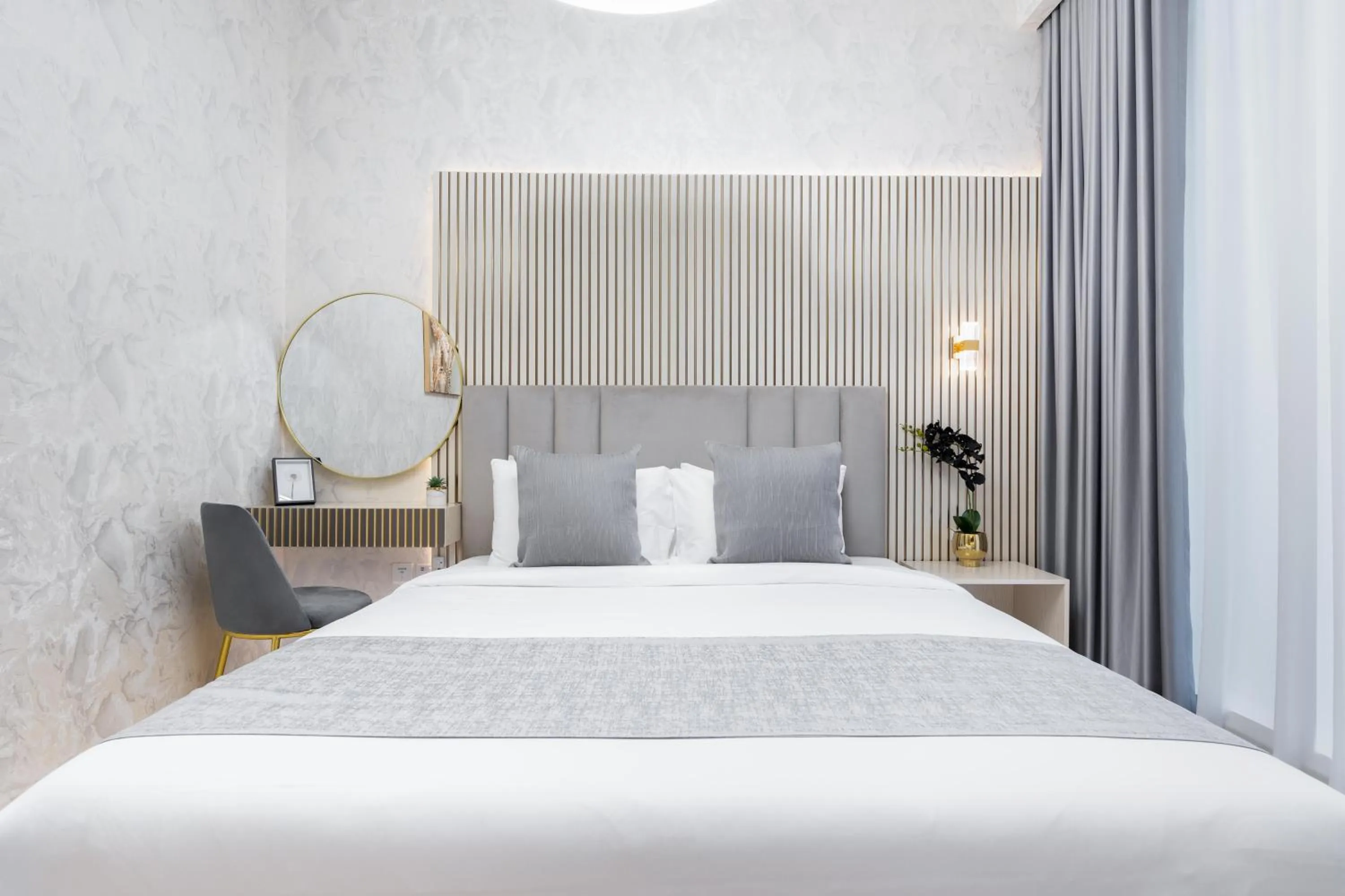 Bed in Globalstay Creek Horizon Modern Apartments