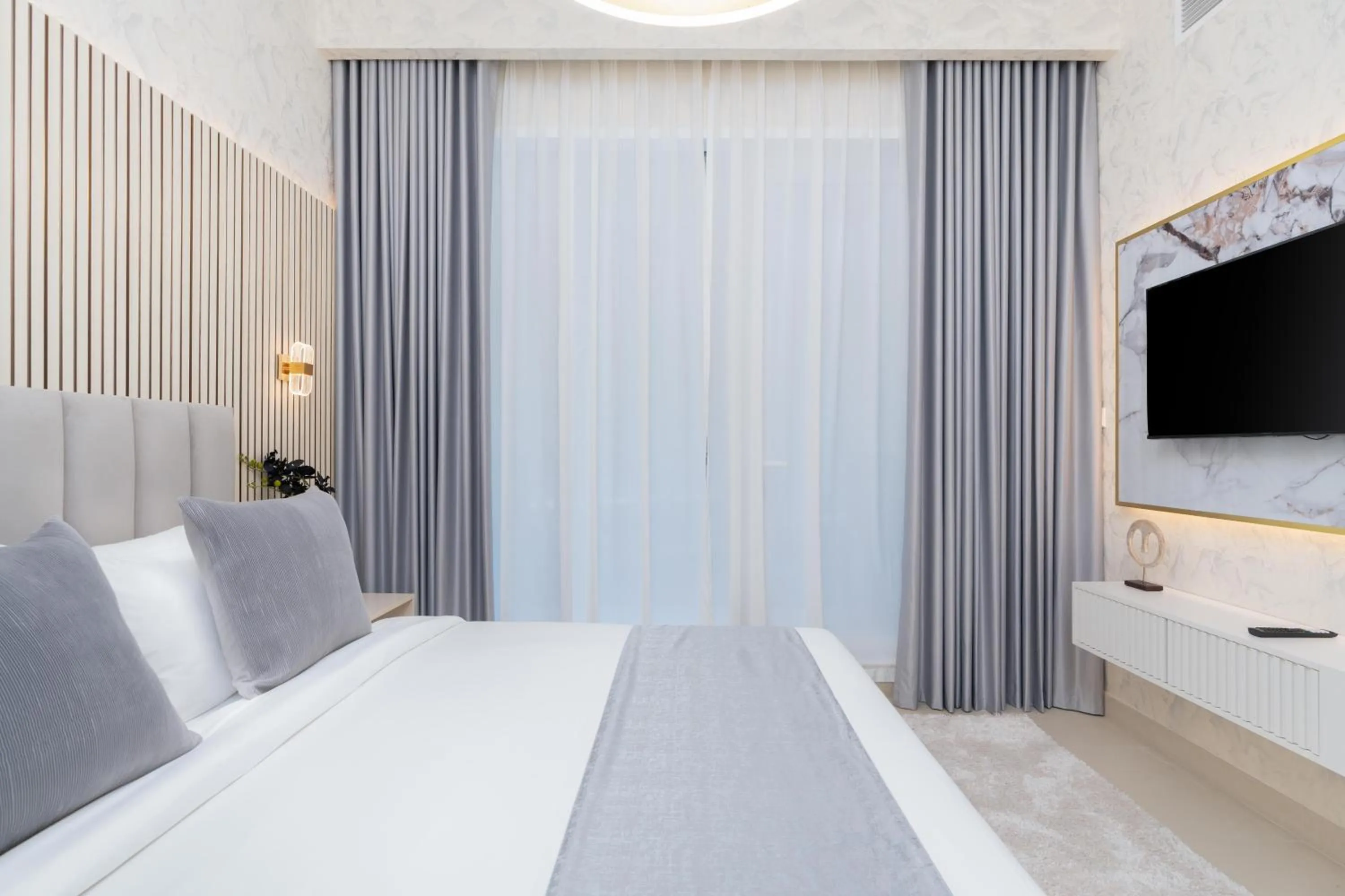 Bed in Globalstay Creek Horizon Modern Apartments