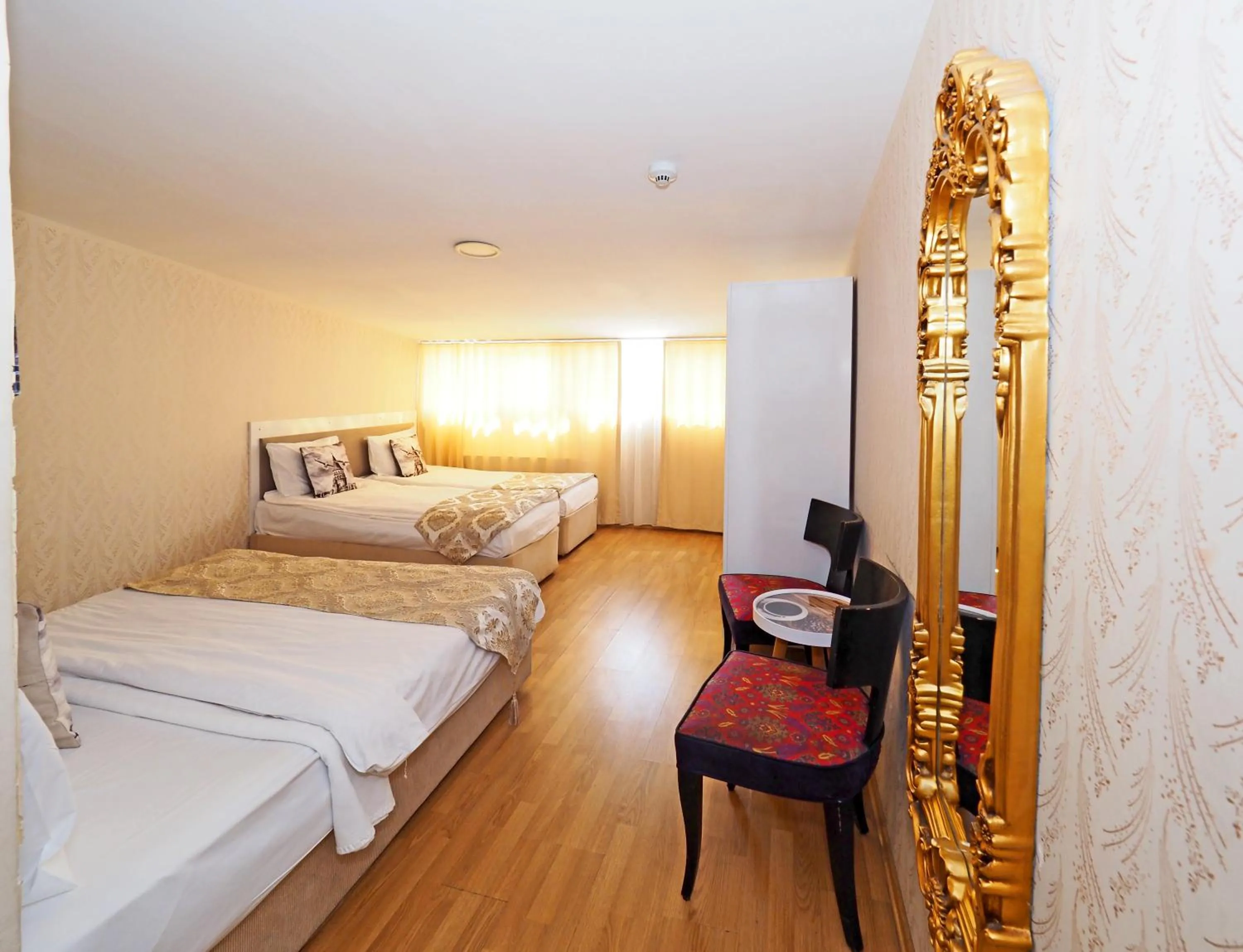 Photo of the whole room, Bed in Nagehan Hotel Old City