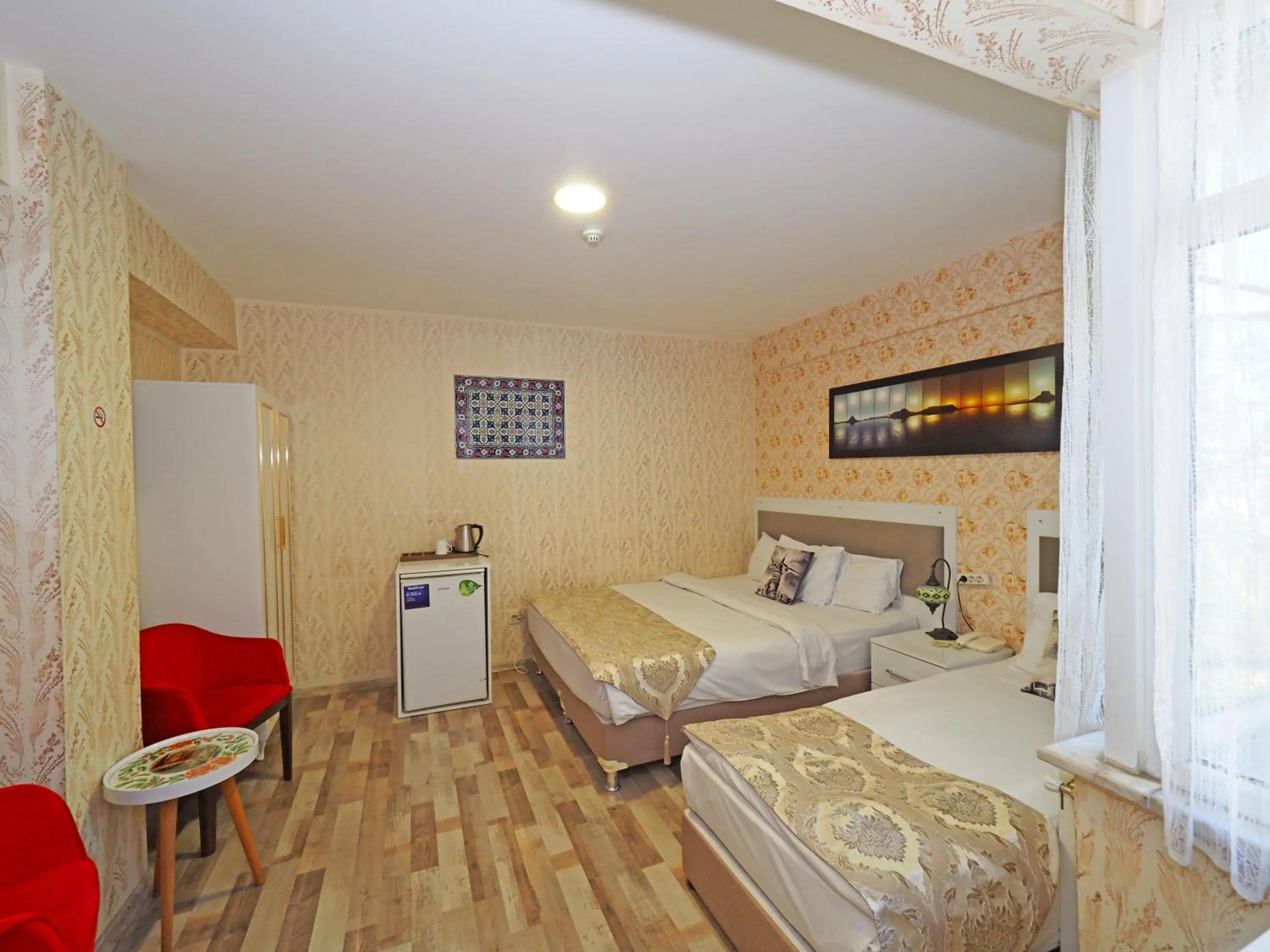 Photo of the whole room, Bed in Nagehan Hotel Old City