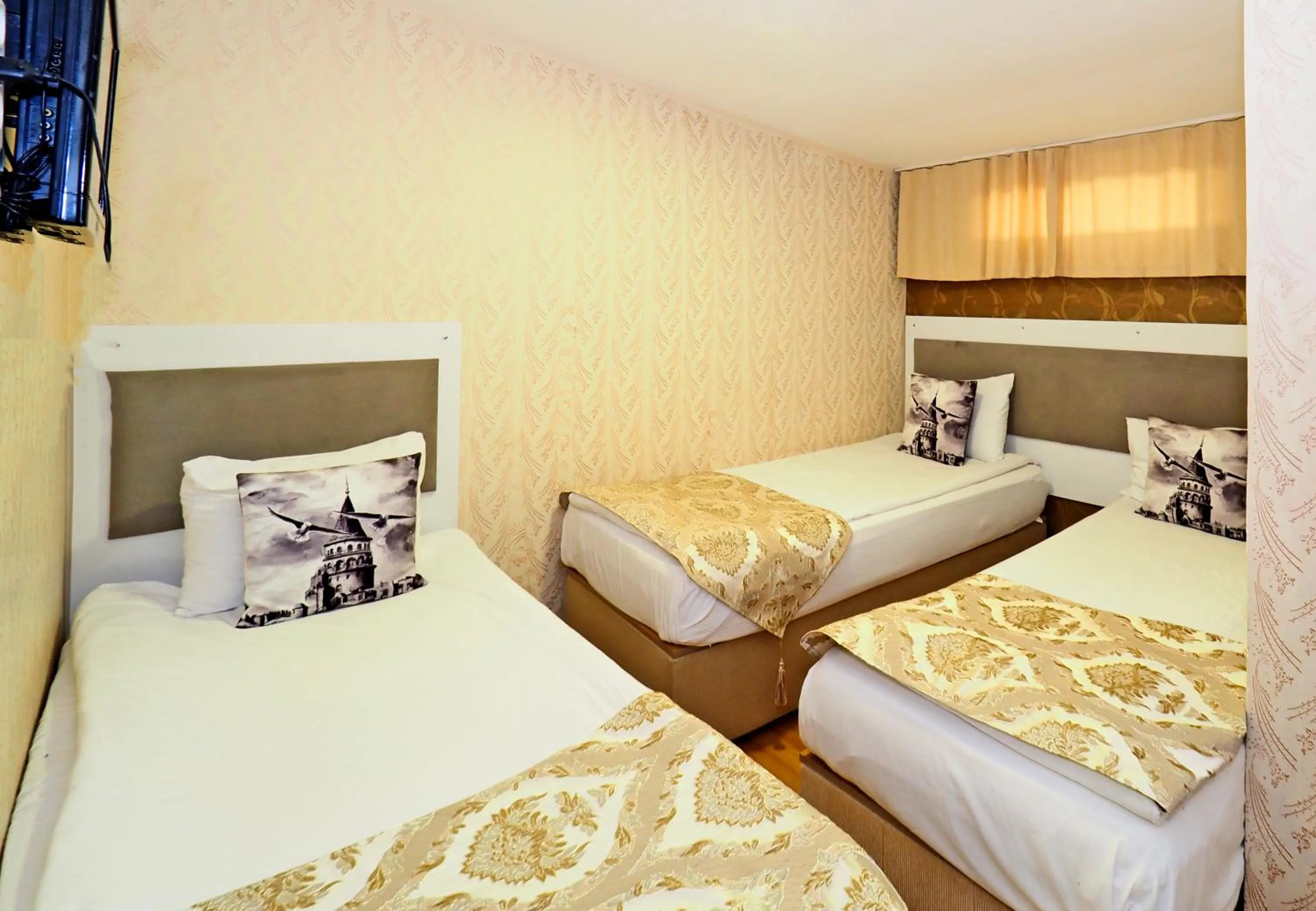 Photo of the whole room, Bed in Nagehan Hotel Old City