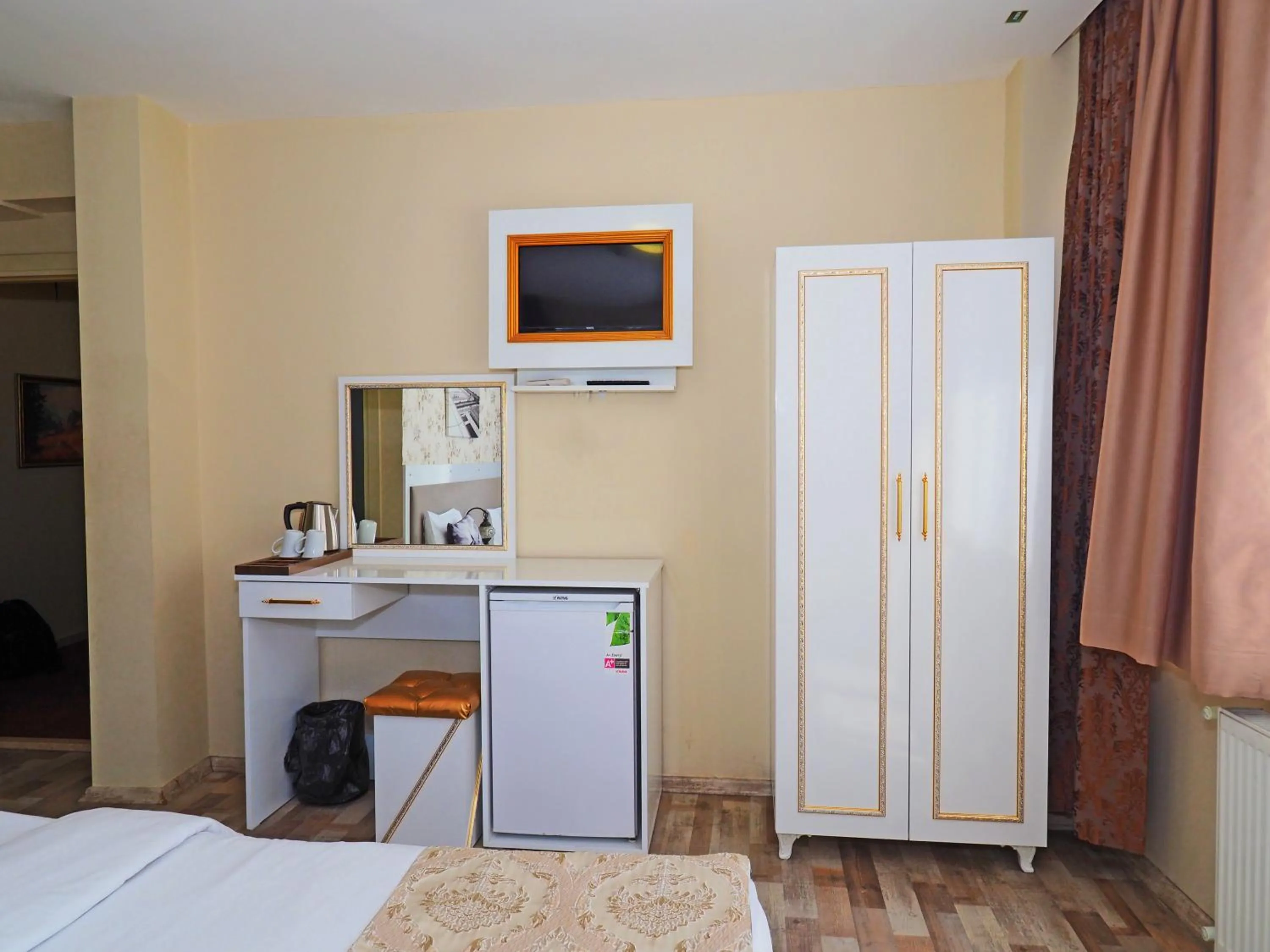 TV and multimedia, Bed in Nagehan Hotel Old City