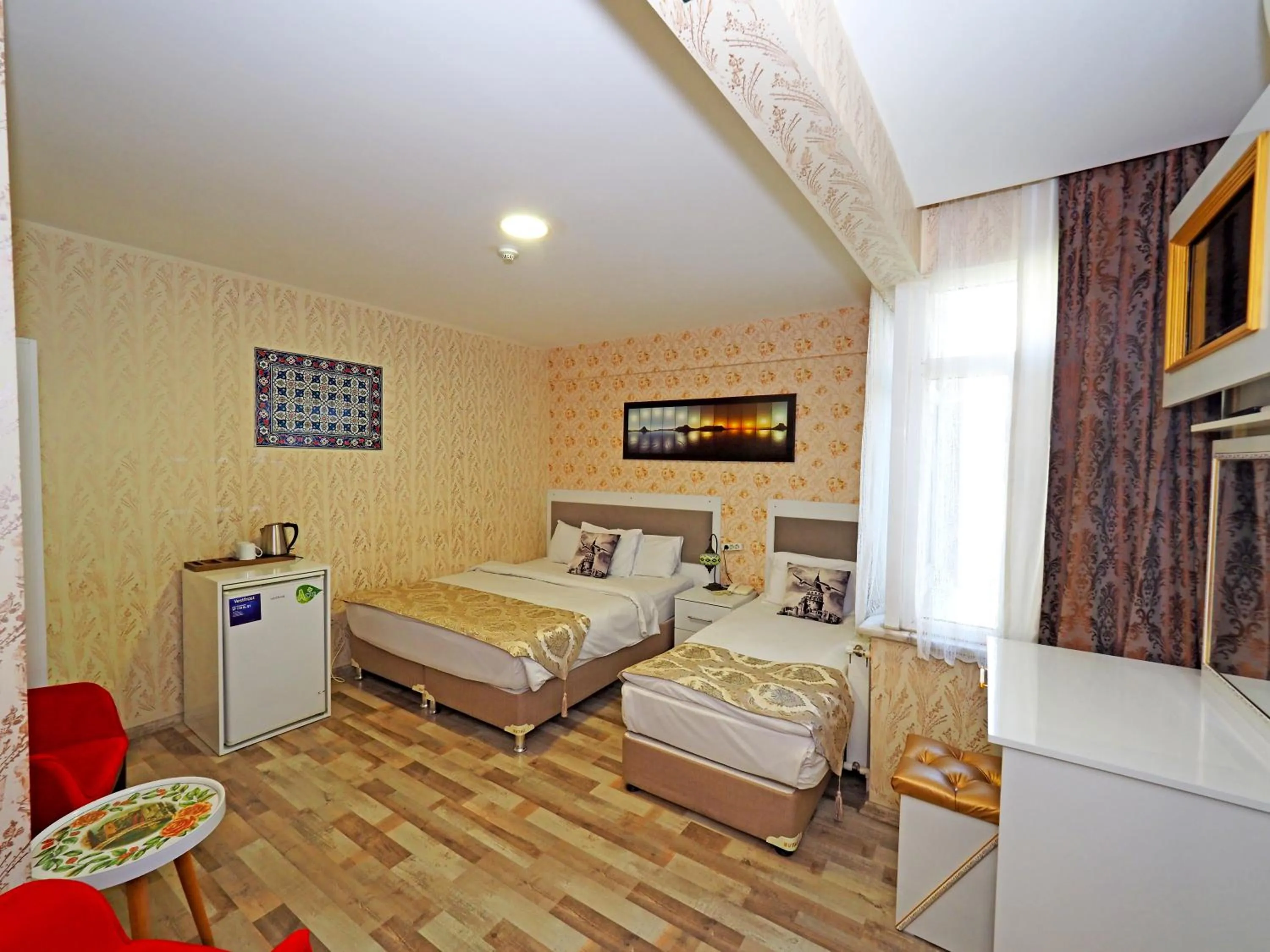 Photo of the whole room, Bed in Nagehan Hotel Old City