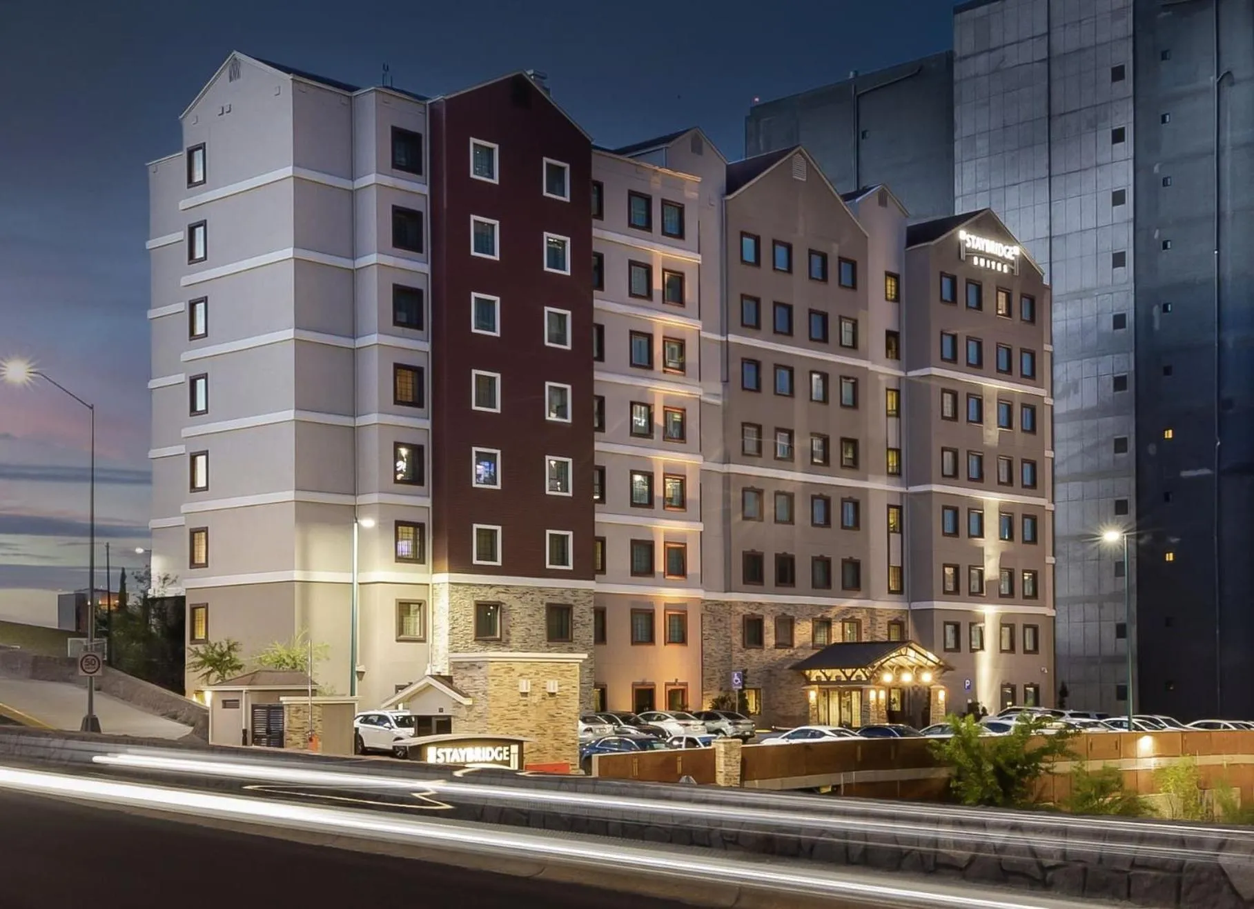 Property building in Staybridge Suites Chihuahua by IHG