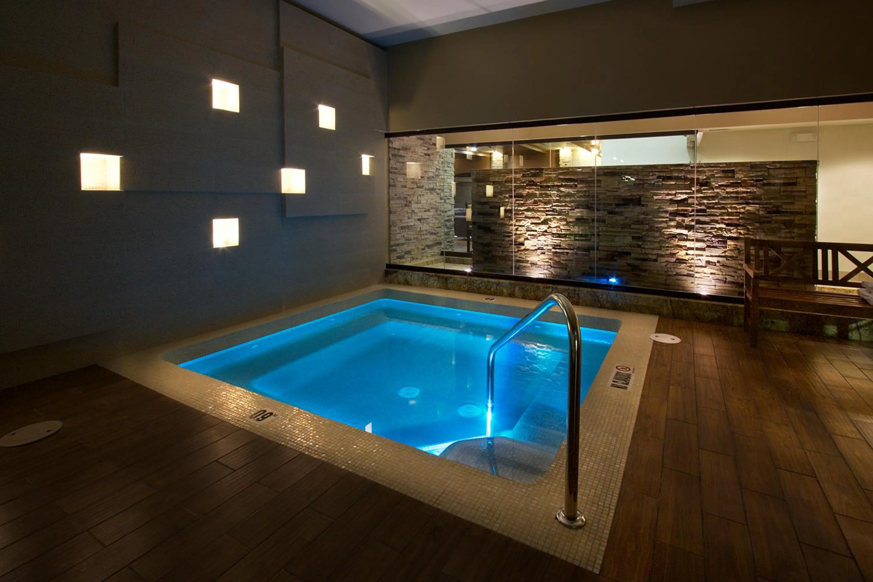 Swimming pool in Staybridge Suites Chihuahua by IHG