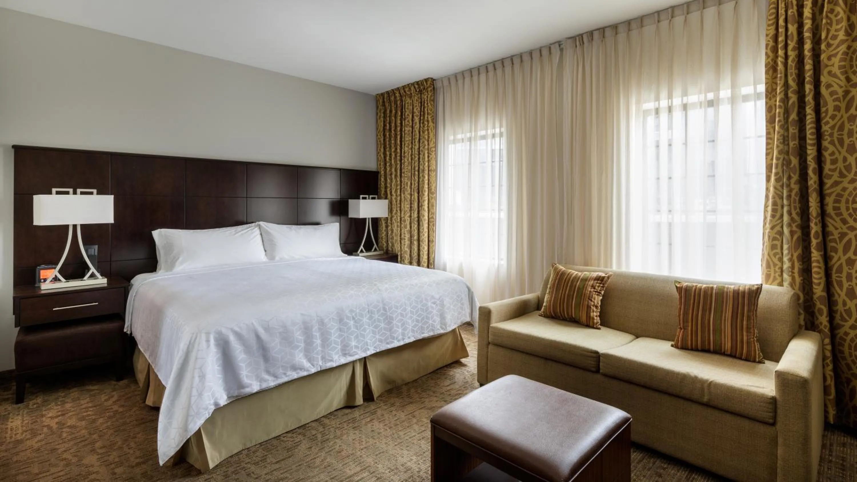 Bed in Staybridge Suites Chihuahua by IHG