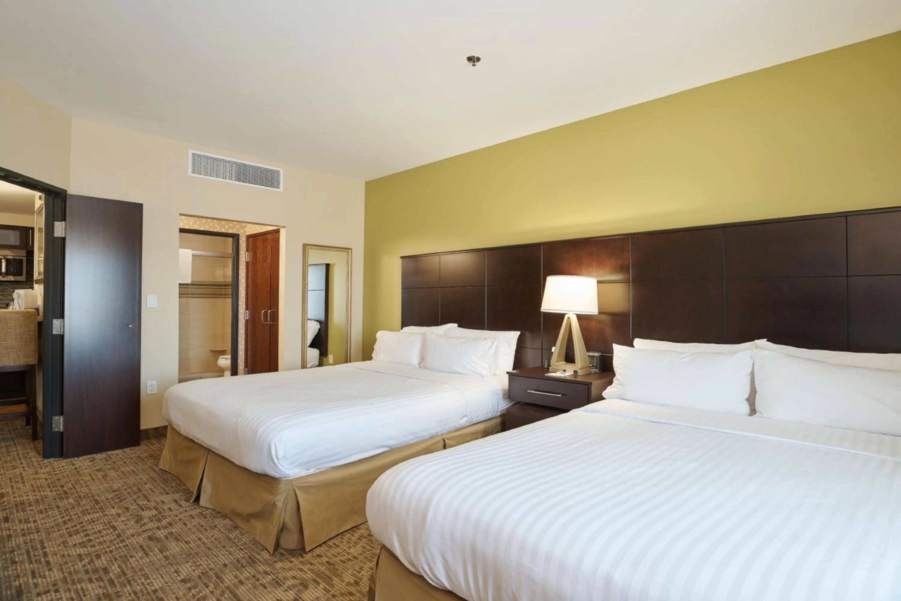 Photo of the whole room, Bed in Staybridge Suites Chihuahua by IHG