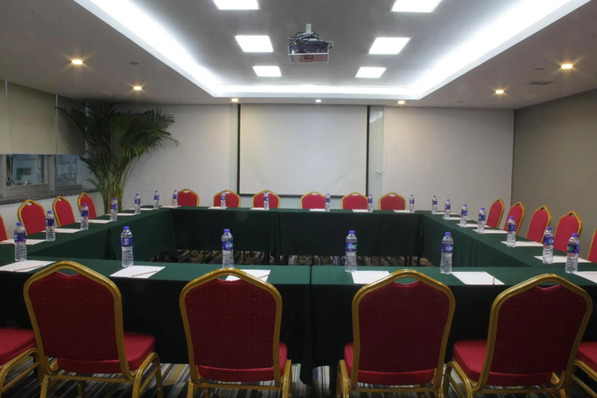 Meeting/conference room in Holiday Inn Express Hefei Huaihe Road