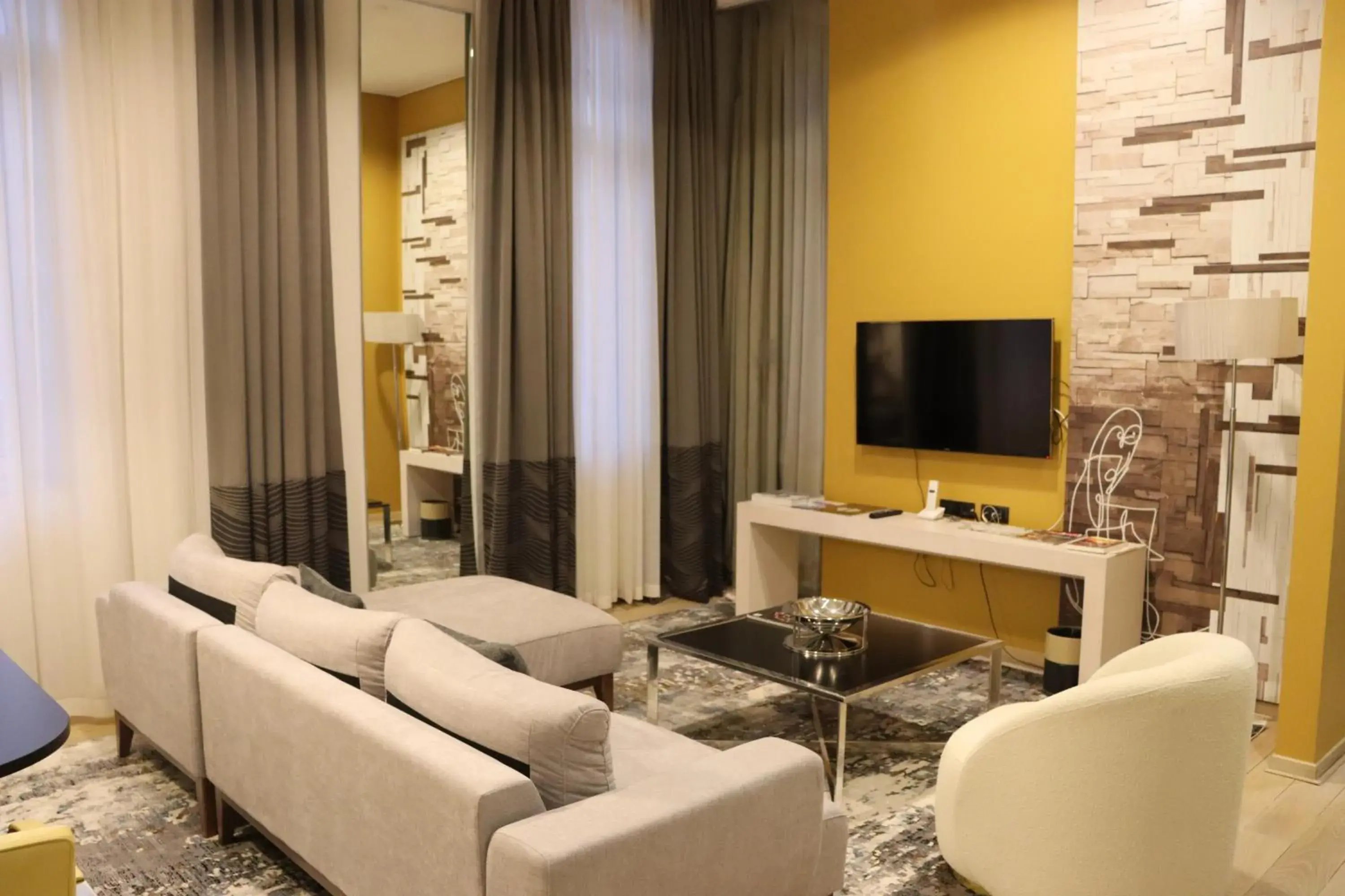 One-Bedroom Apartment in Zepter Hotel Belgrade, member of Zepter Hotels One-Bedroom Apartment in Zepter Hotel Belgrade, member of Zepter Hotels