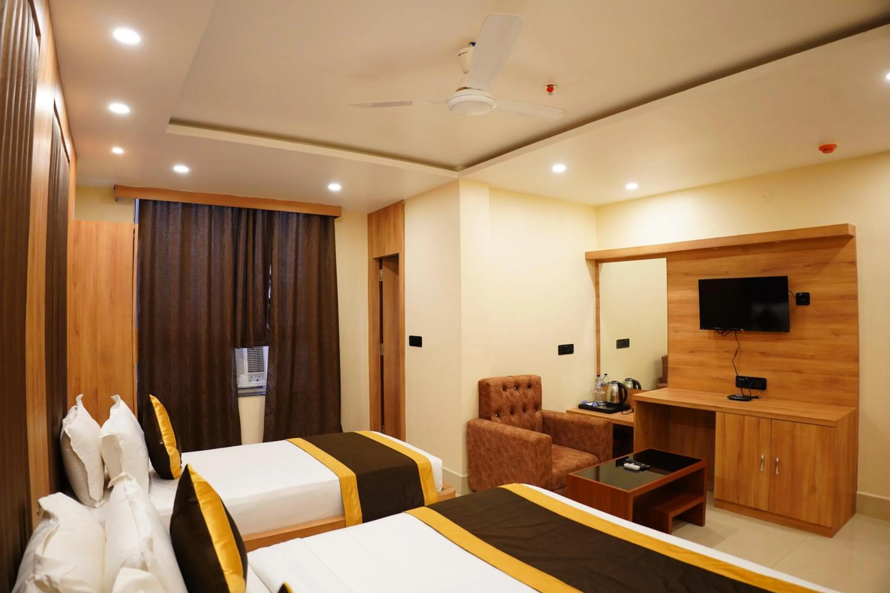 Bed in The MARUTINANDAN GRAND