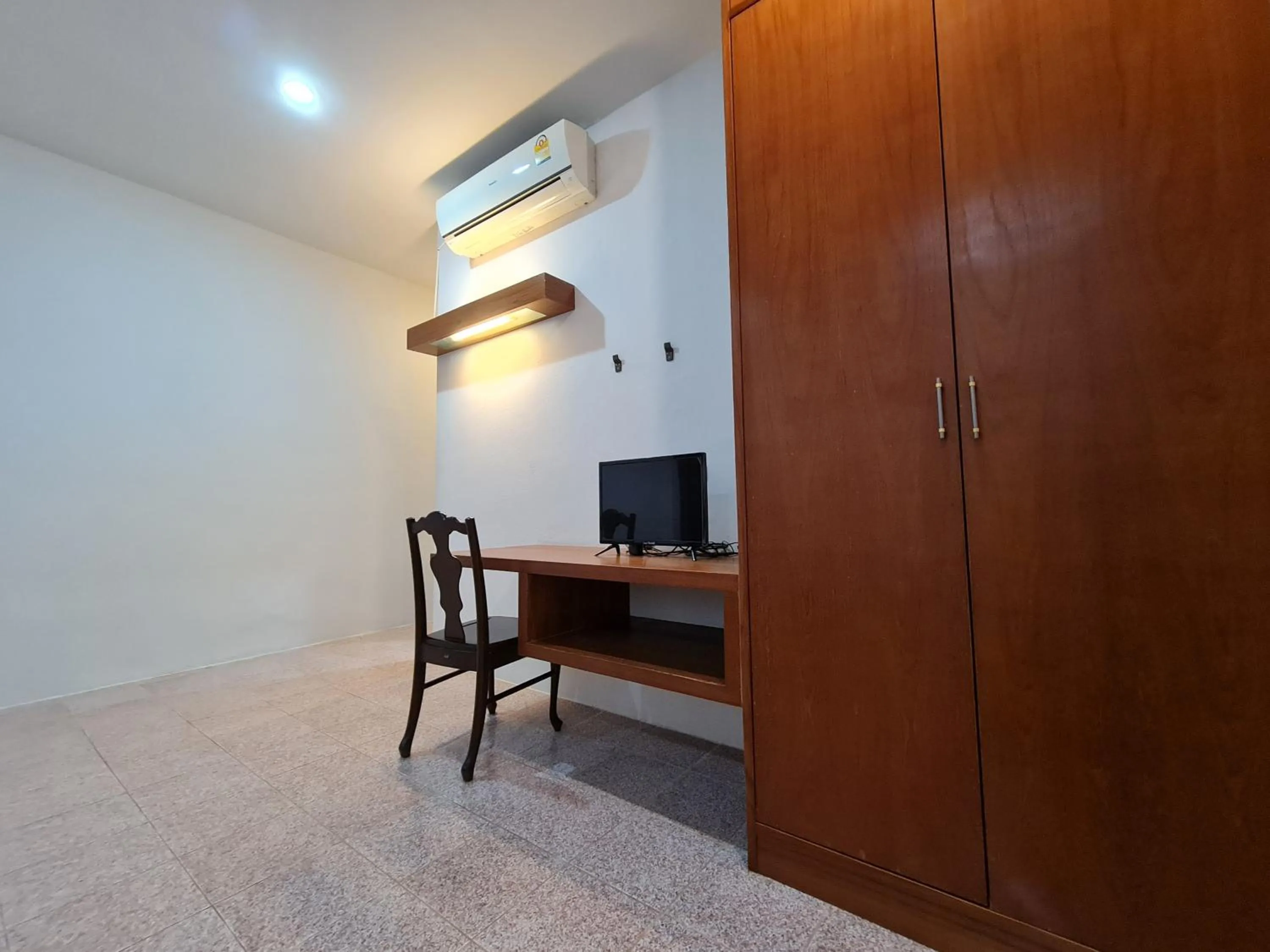 Banchang home village