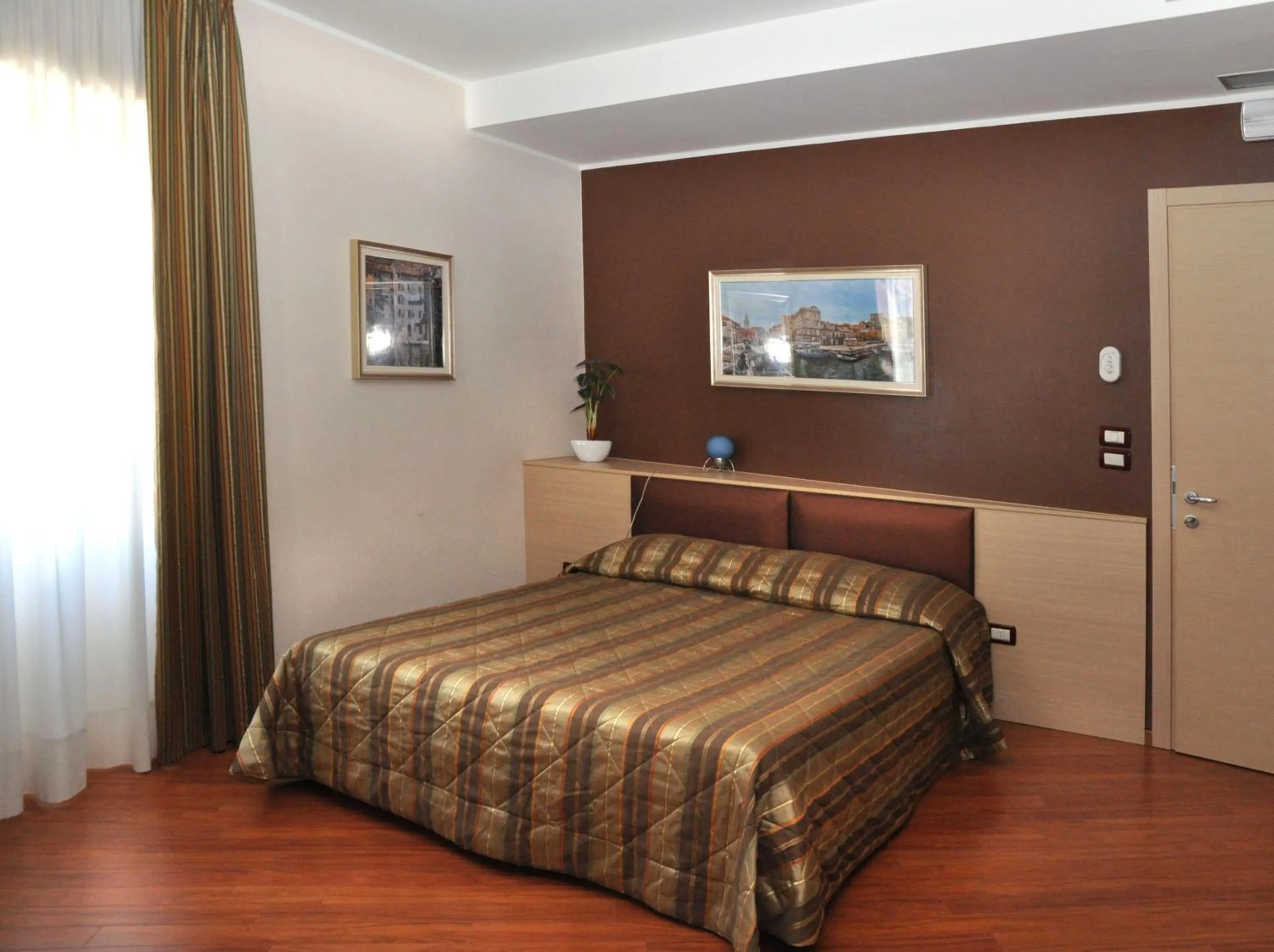 Bedroom, Bed in Dulcinea hotel