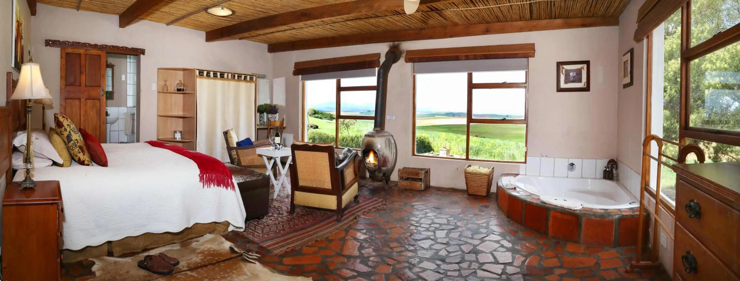 Photo of the whole room, Bed in Skeiding Guest Farm