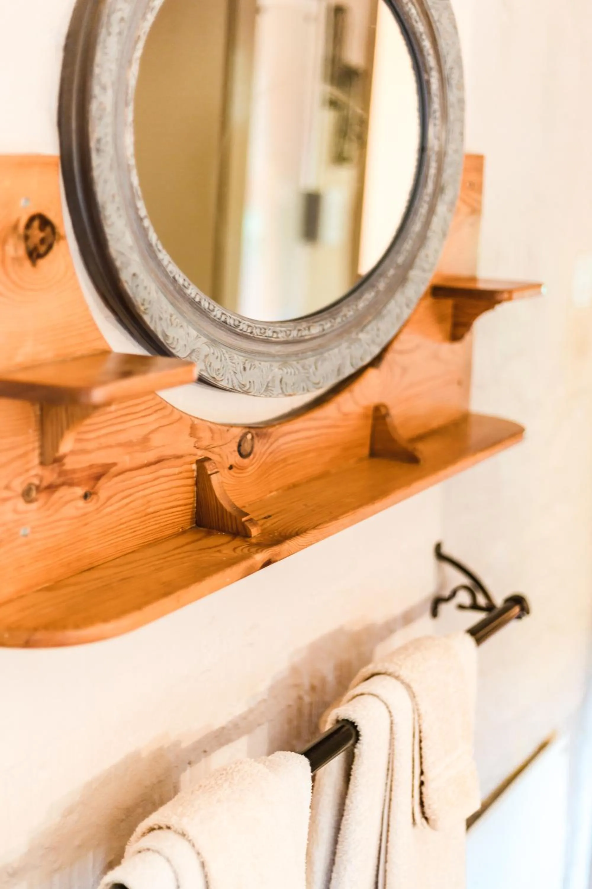 Decorative detail in Skeiding Guest Farm