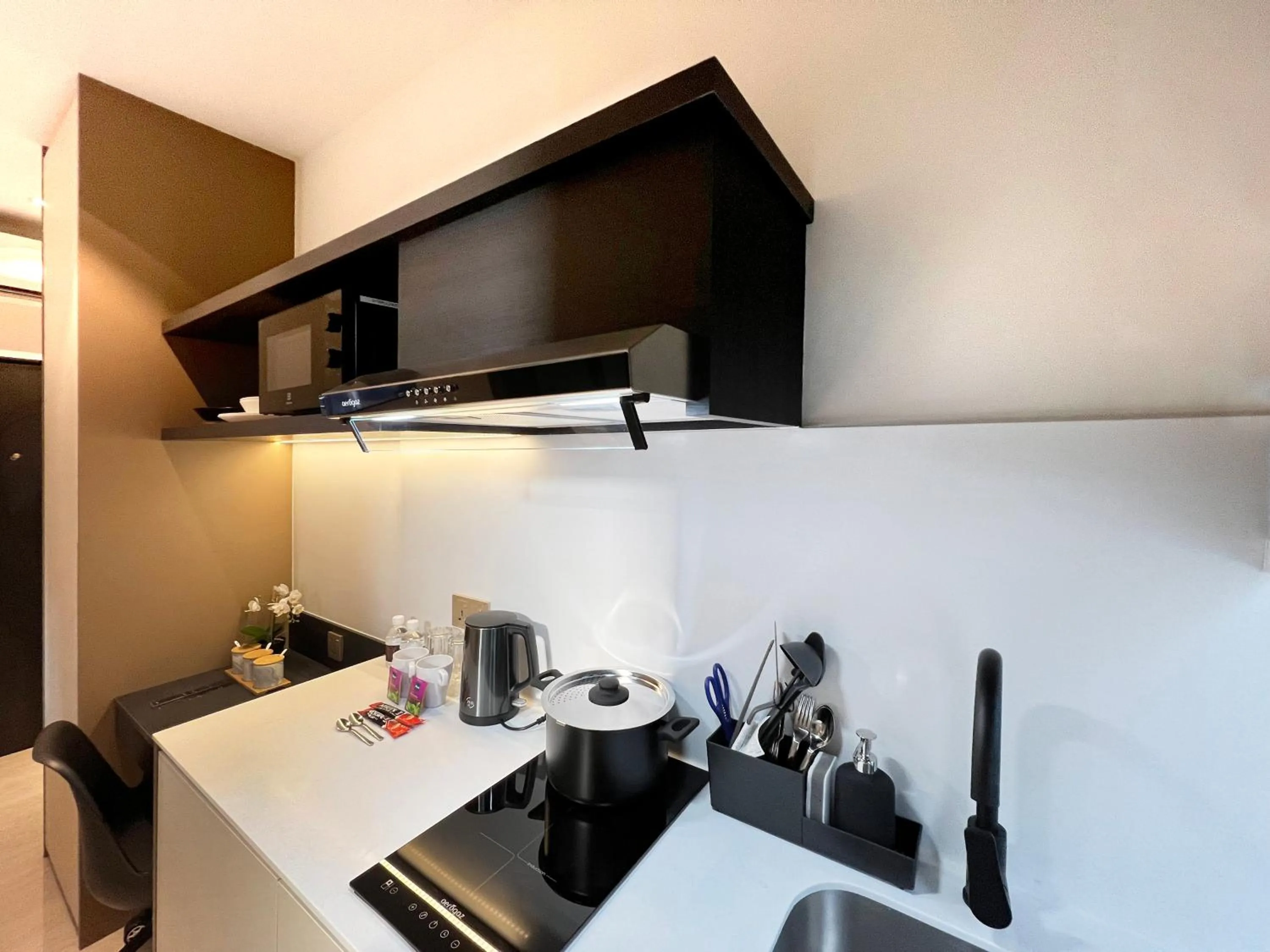 Kitchen or kitchenette in Habyt Studios at Novena