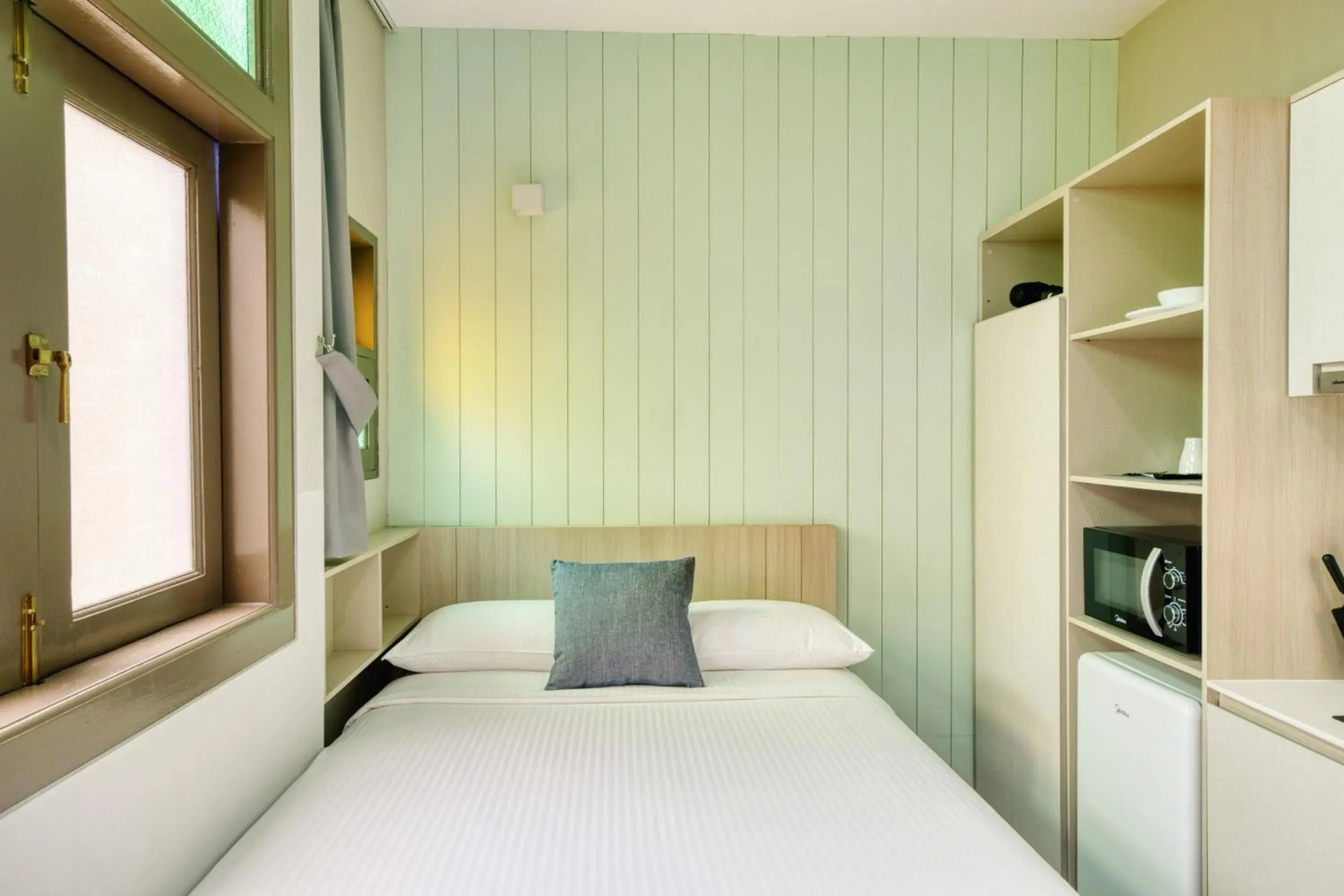 Deluxe Studio Queen in Habyt Studios Kallang Deluxe Studio Queen in Habyt Studios Kallang