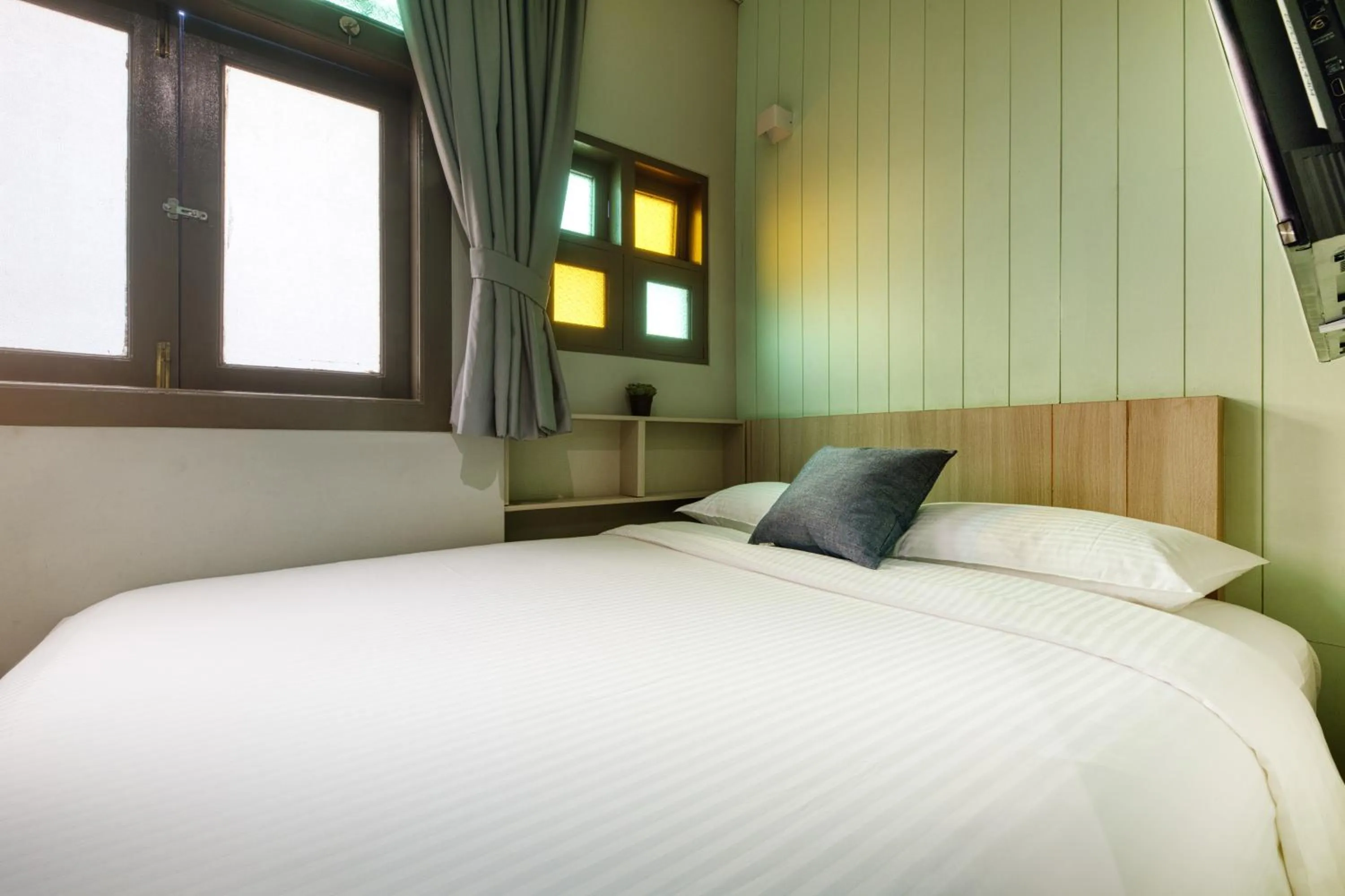 Bed in Habyt Studios Kallang