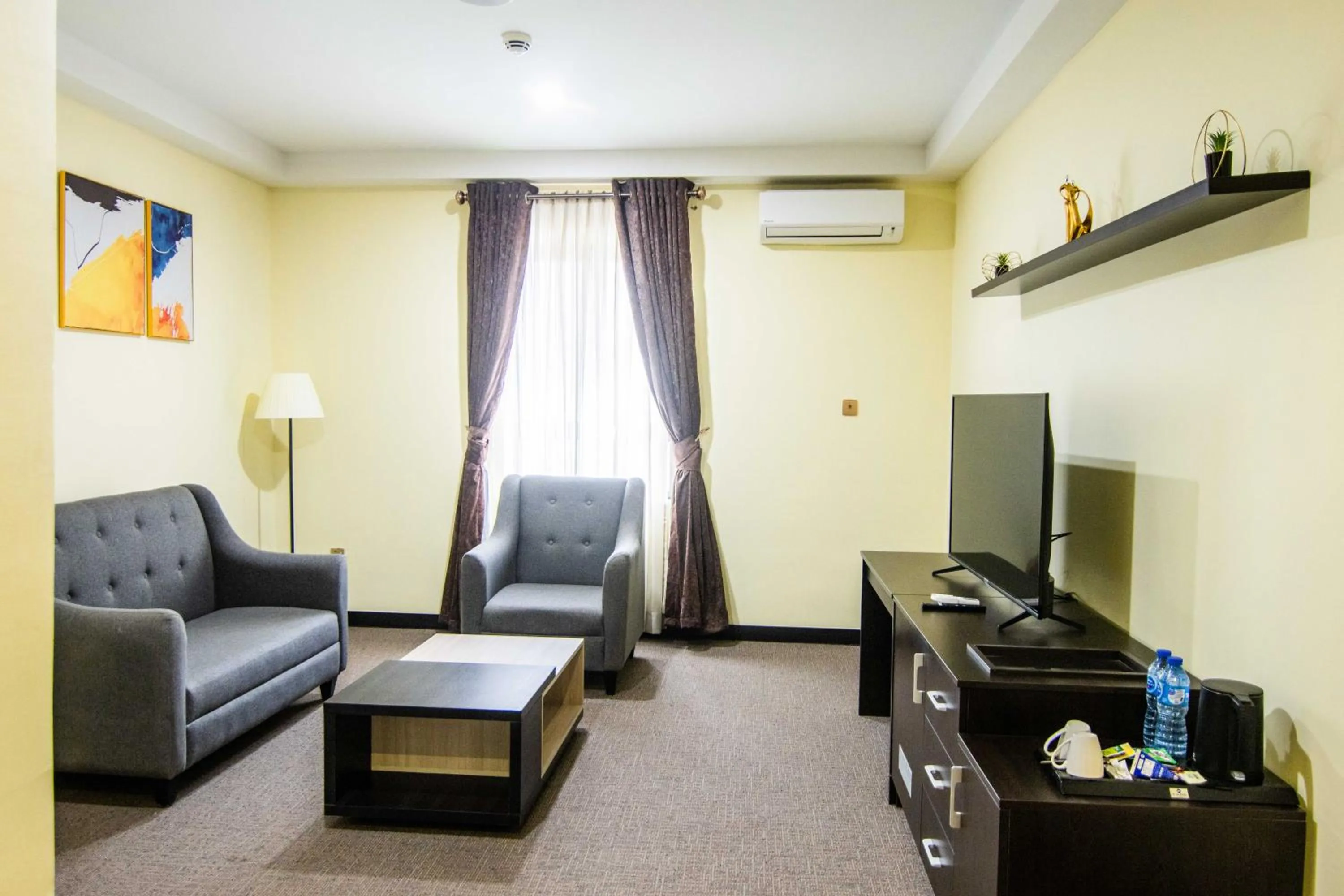 TV and multimedia in BON Hotel Octagon