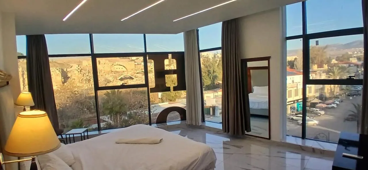 Natural landscape, Bed in Jerash Hotel