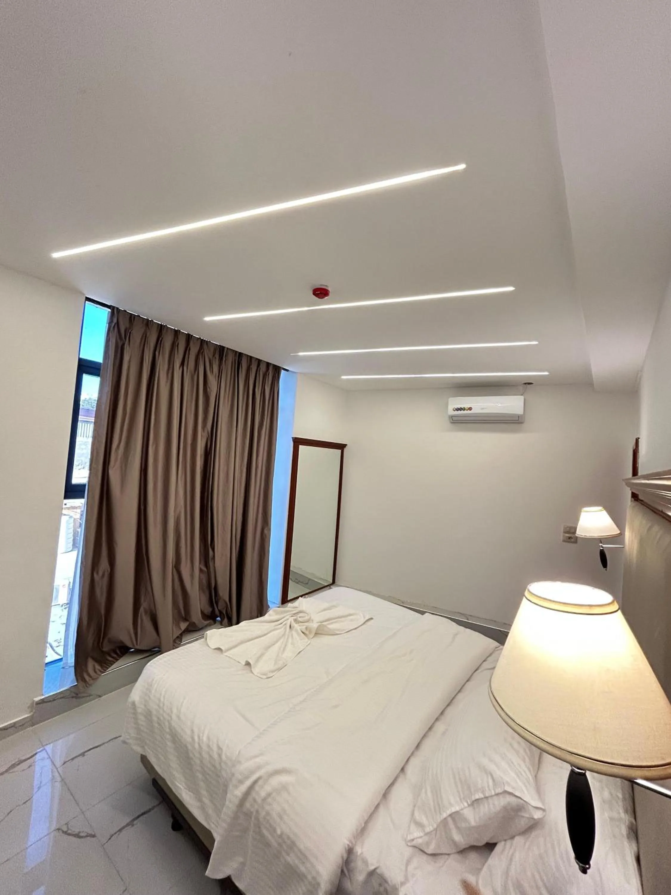 Photo of the whole room, Bed in Jerash Hotel