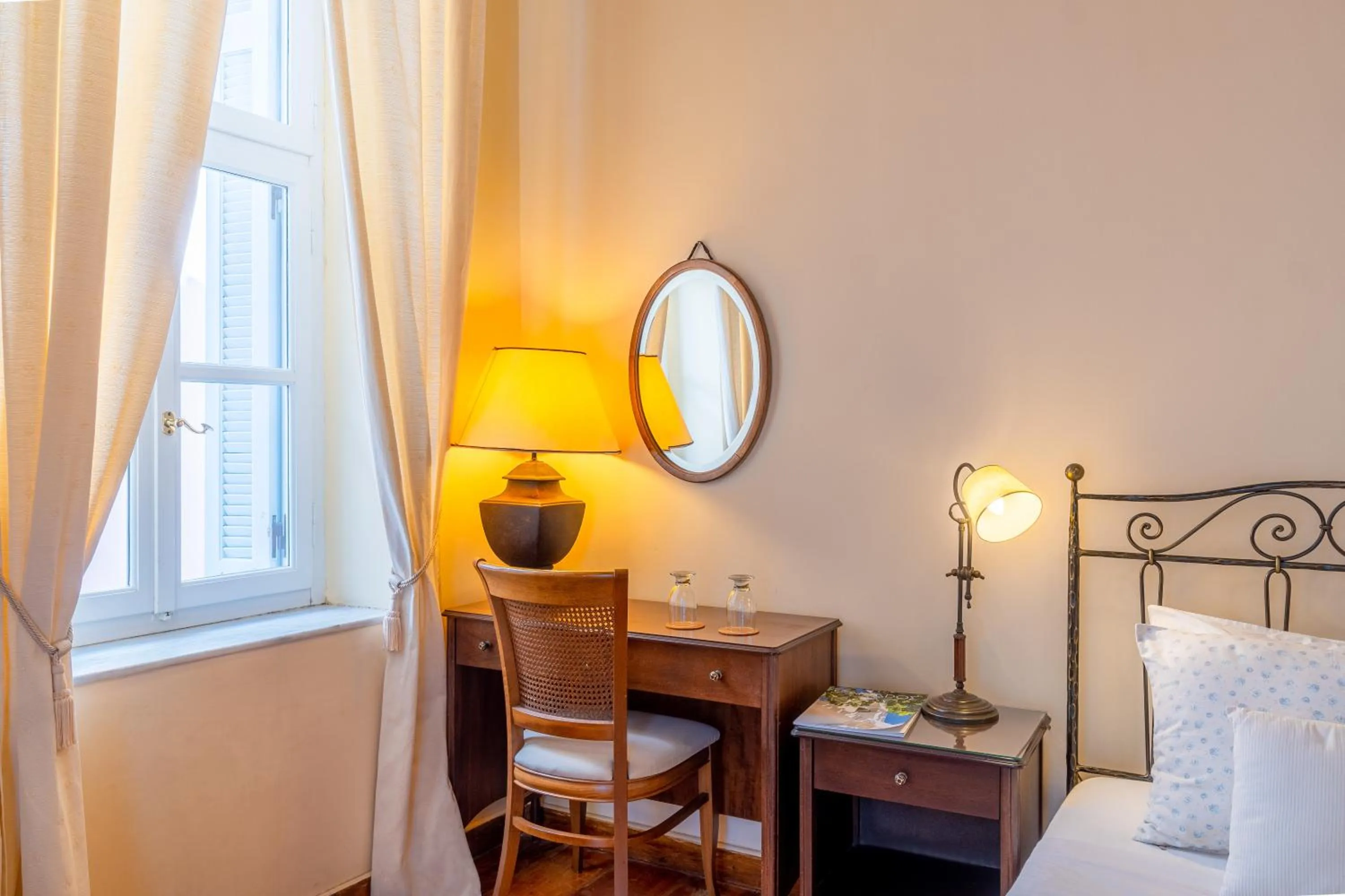 Bedroom, Bed in Archontiko Eleni Hotel