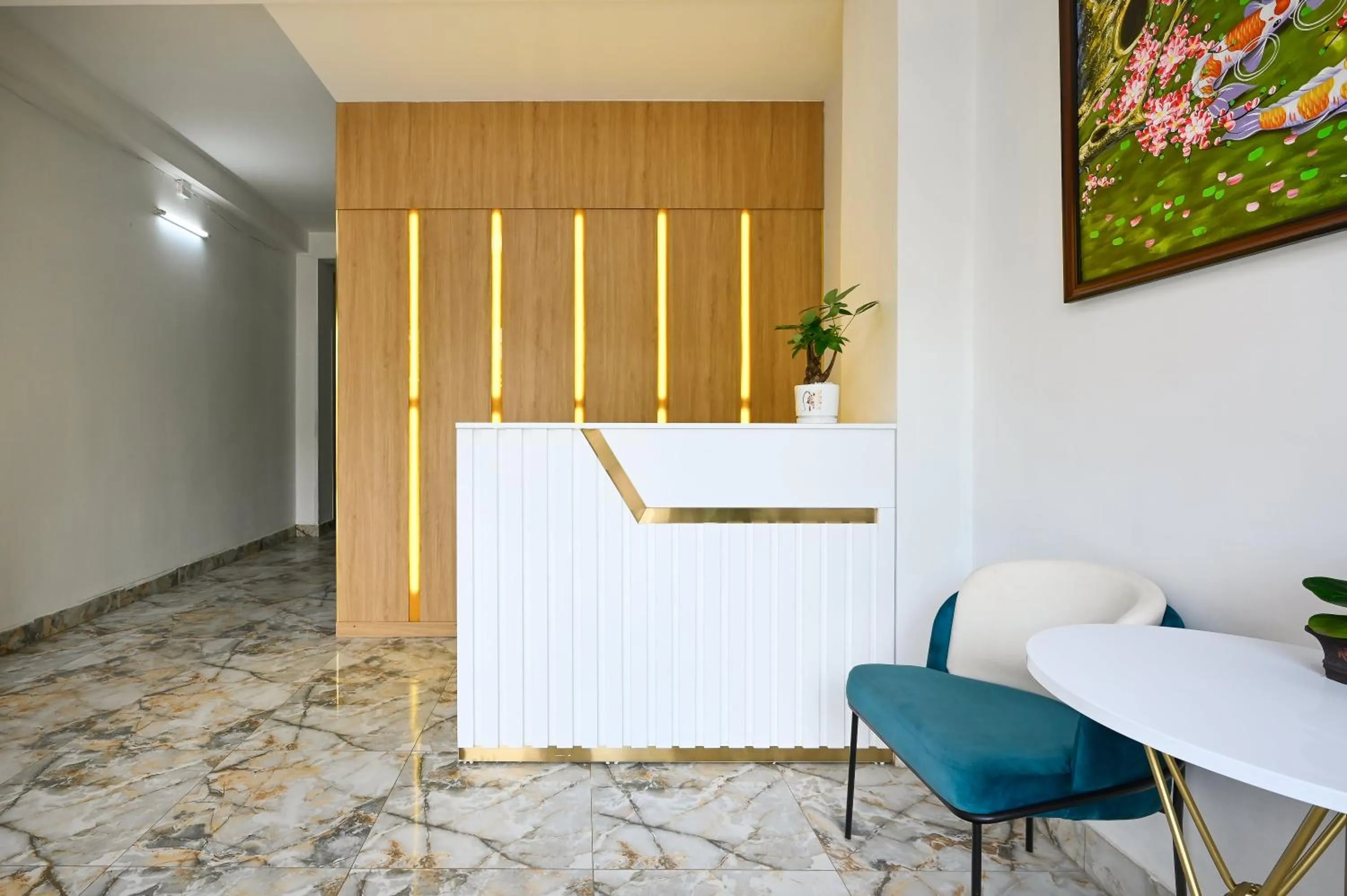 Dining area in Montana Hotel & Aparment Saigon Airport