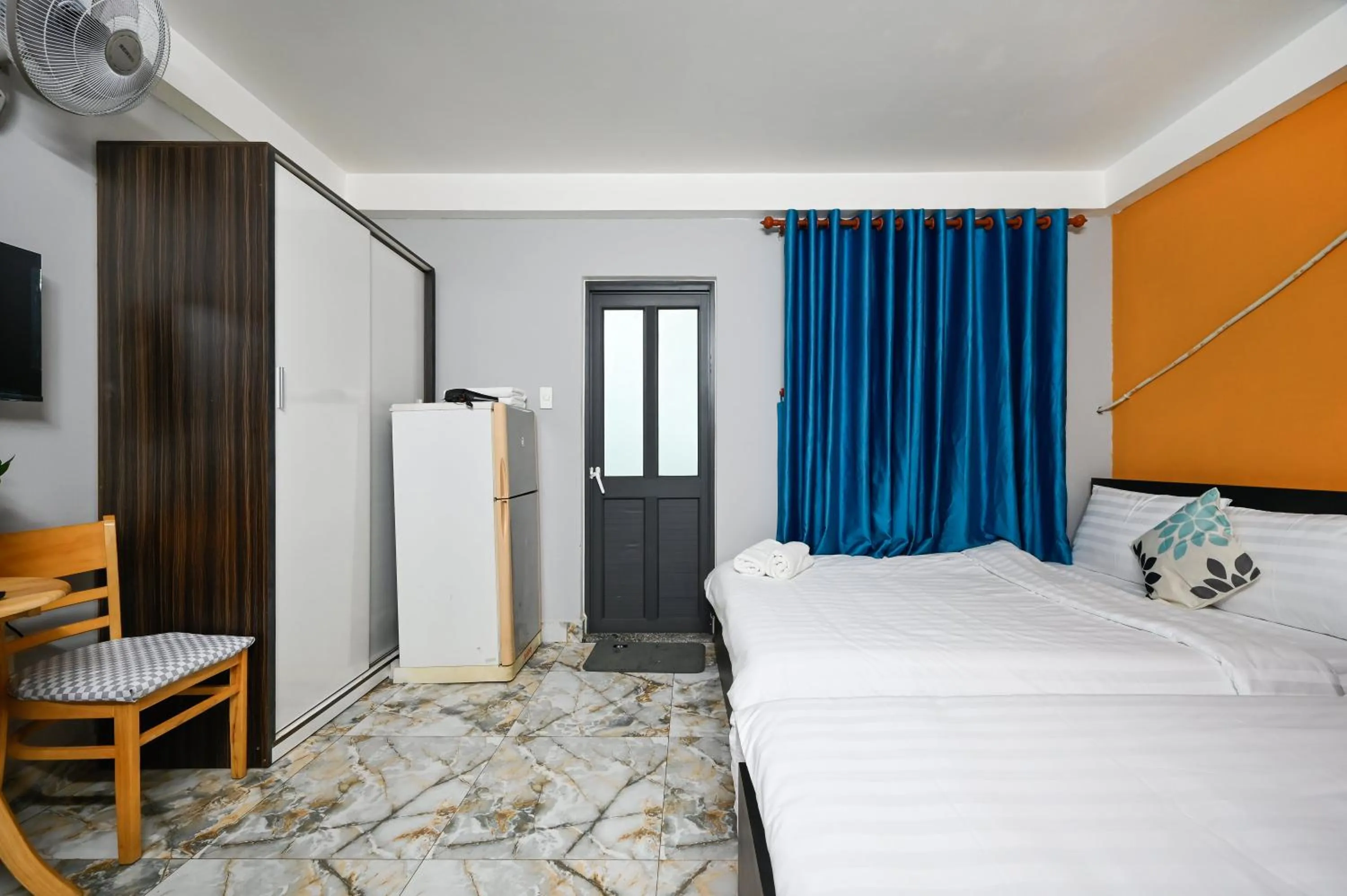 Photo of the whole room, Bed in Montana Hotel & Aparment Saigon Airport