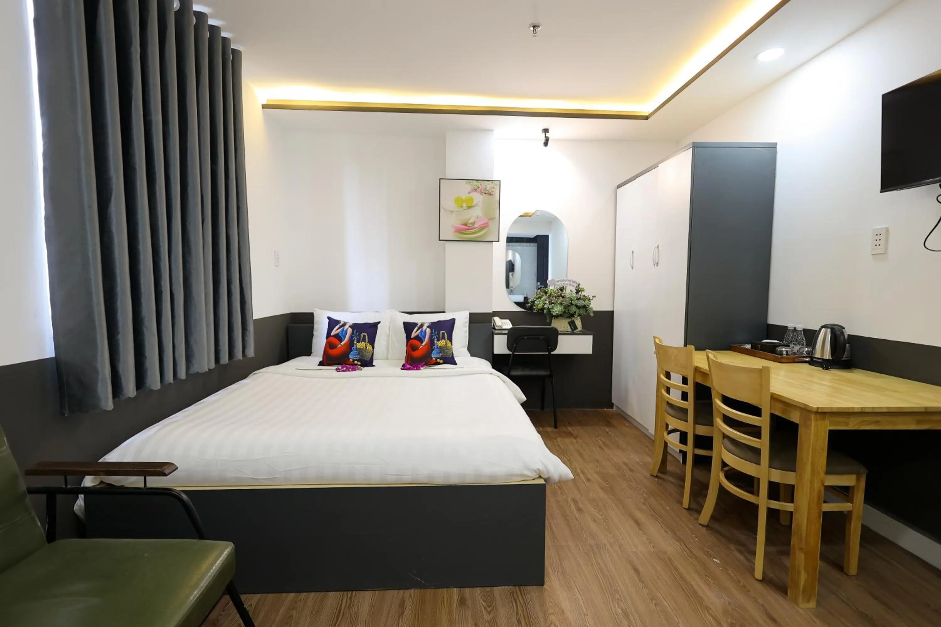 Bed in Ruby Star Hotel Nam Quoc Cang