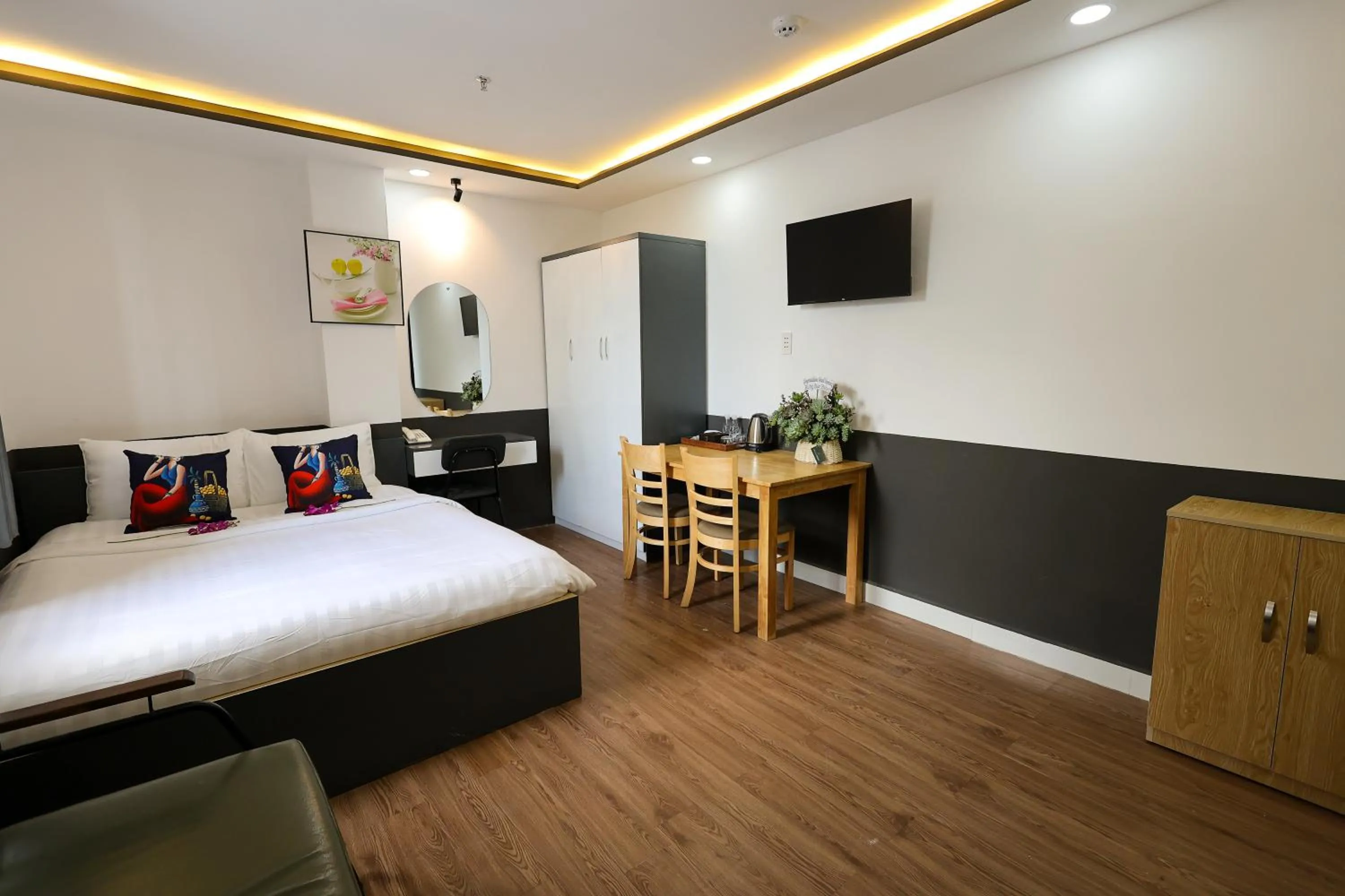 Bed in Ruby Star Hotel Nam Quoc Cang