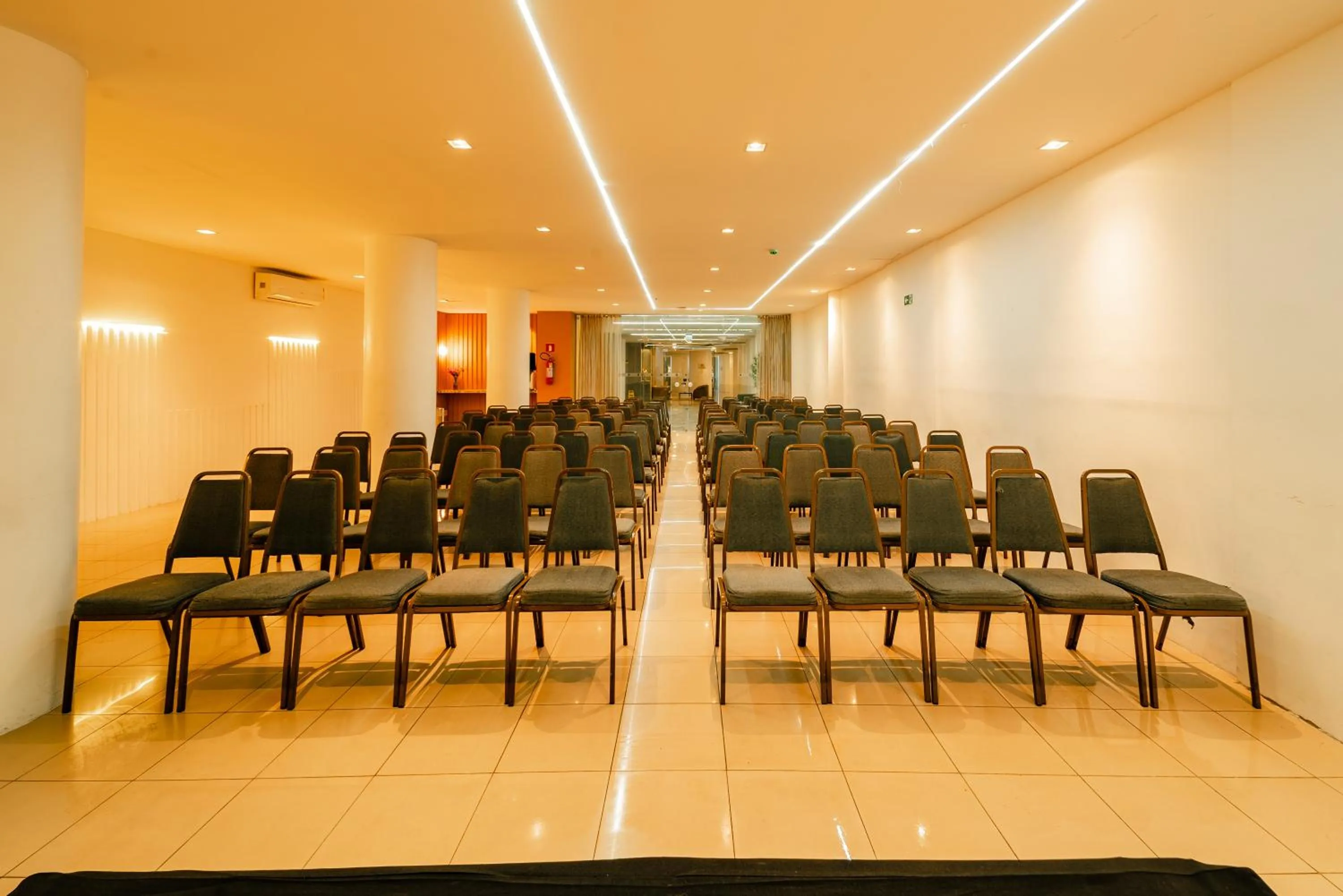 Business facilities in Oasis Imperial & Fortaleza