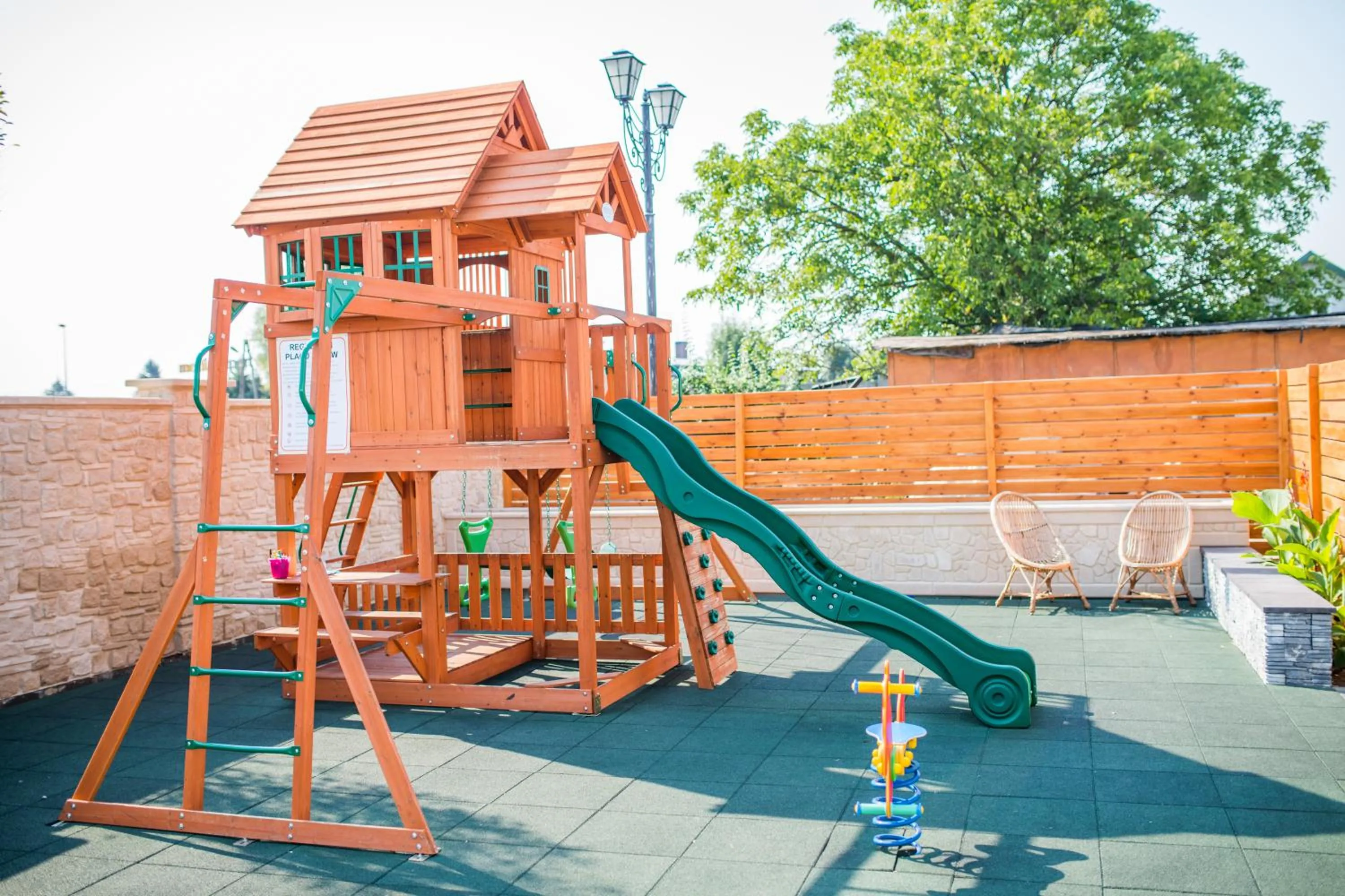 Children play ground in Hotel & Restauracja Gniecki