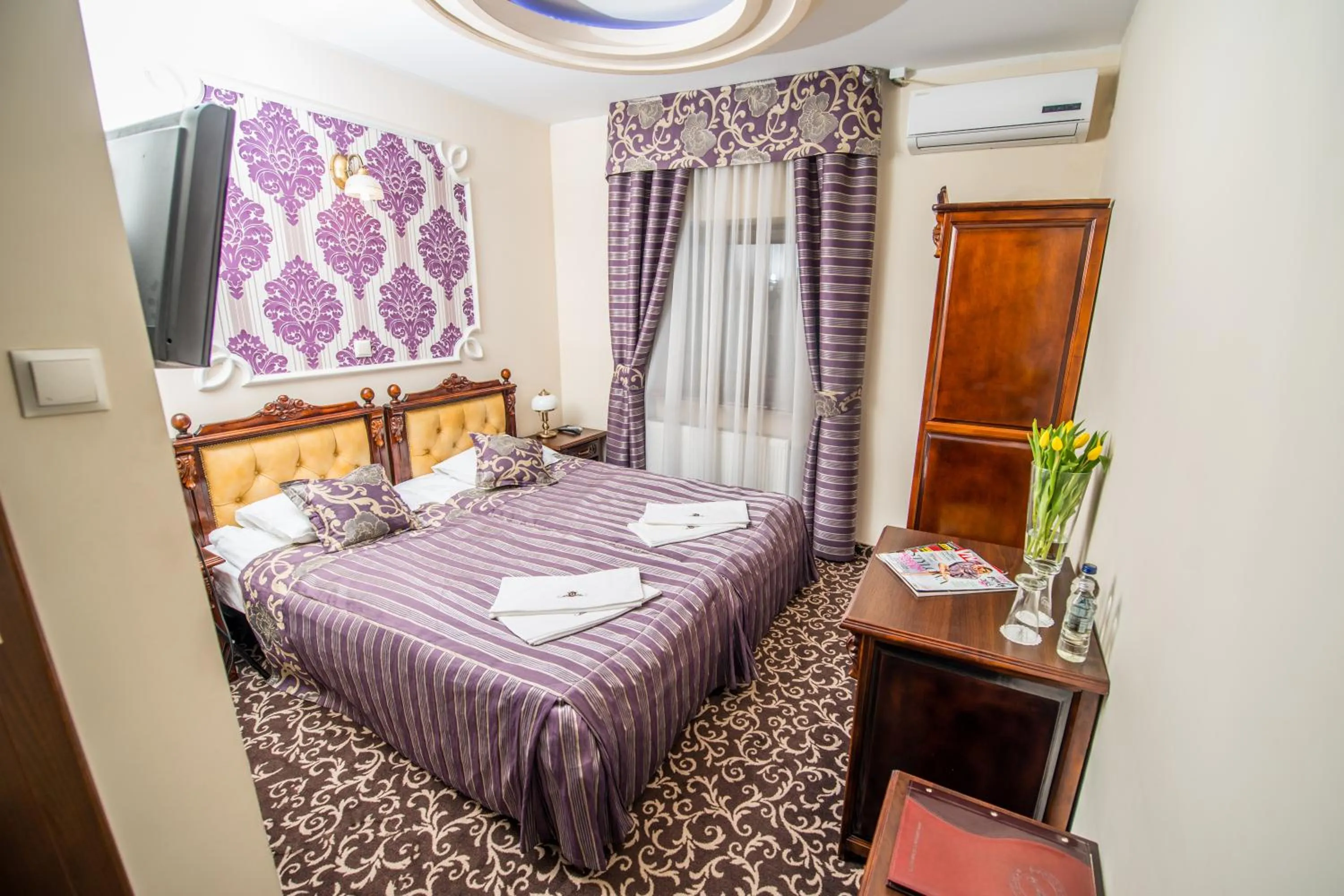 Photo of the whole room, Bed in Hotel & Restauracja Gniecki