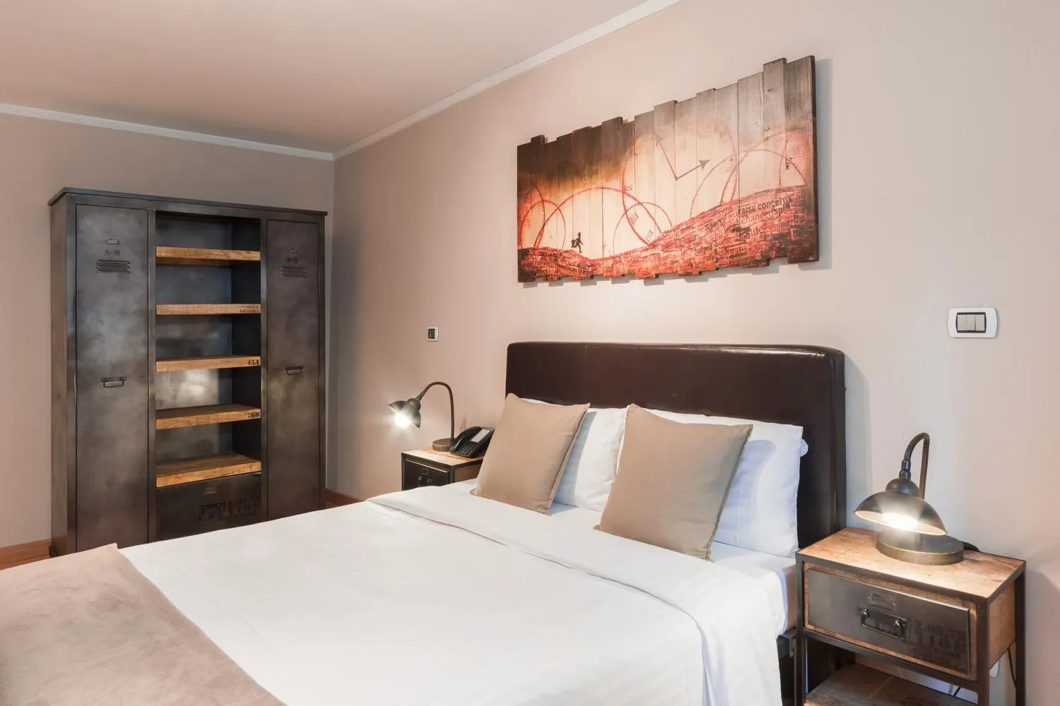 Bed in Auberge Communale de Carouge